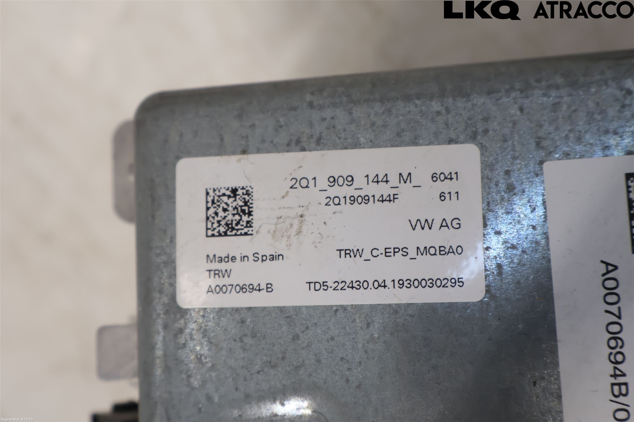 Volkswagen VW T-CROSS 19- Rattaxelagg Med Inb Servo