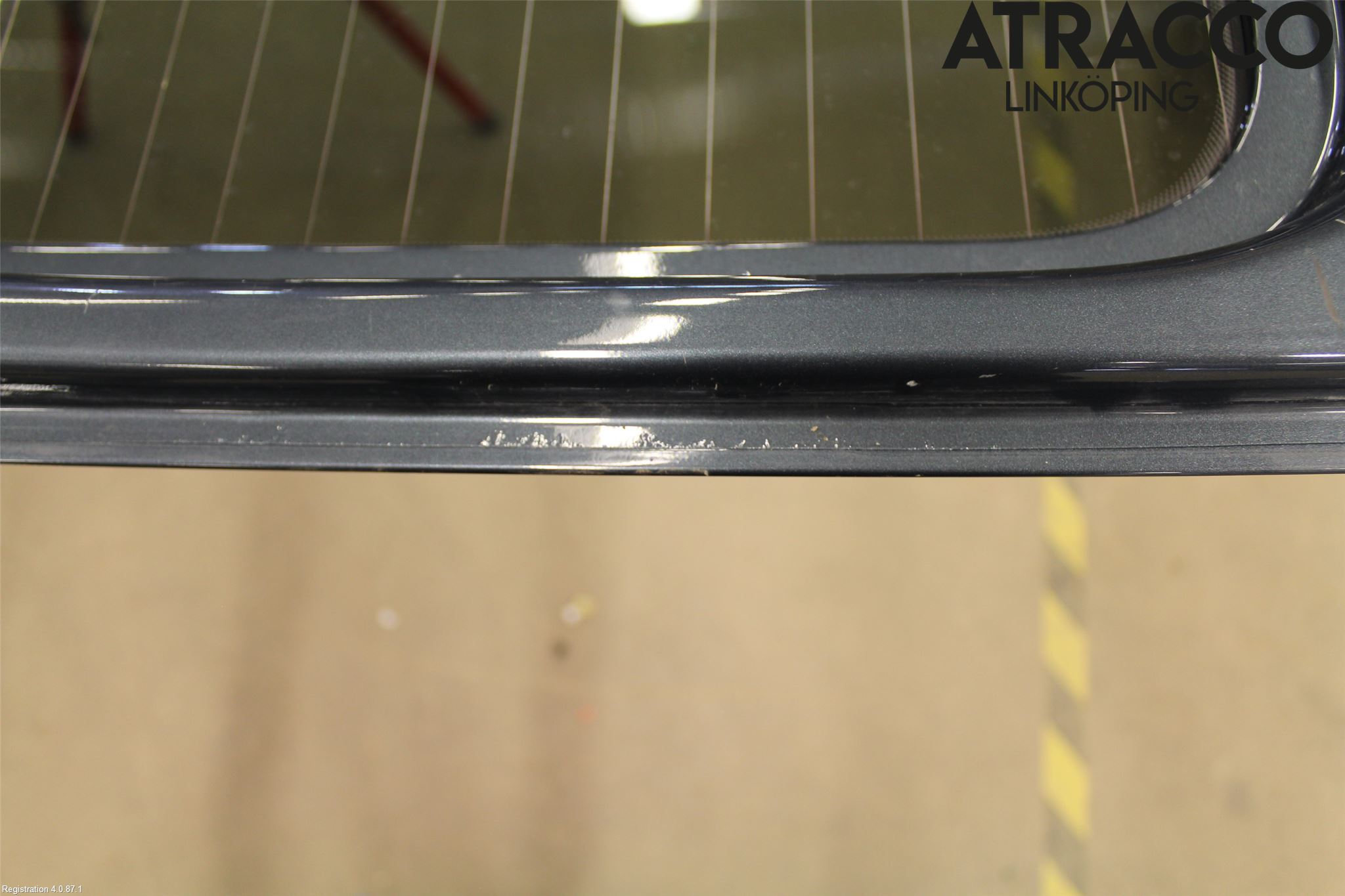 Volkswagen VW CADDY      04-10 Dörr Bak Van-Skåp Höger