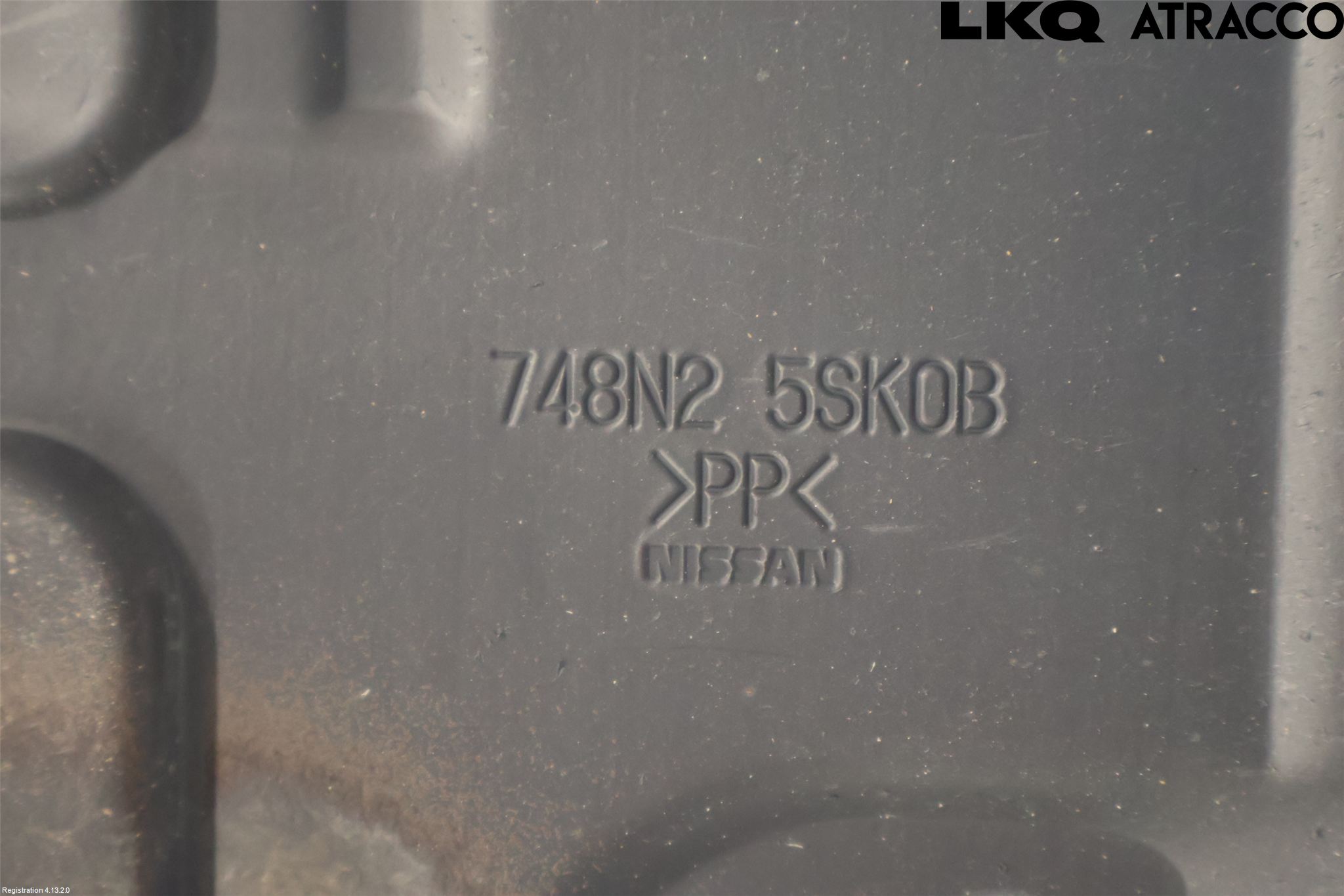 Nissan LEAF 18- Hasplåt Plåt-Plast