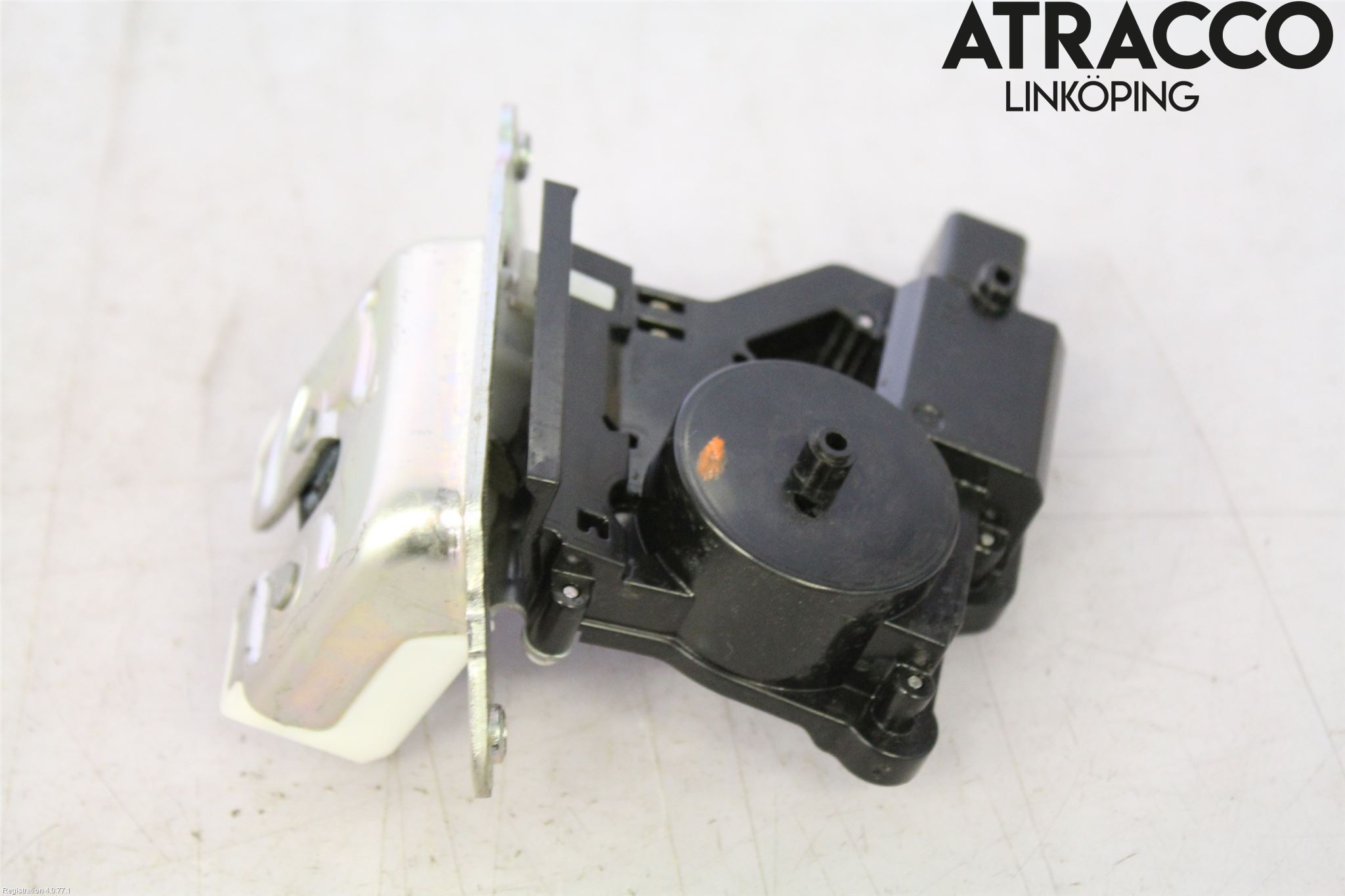 Suzuki SWIFT 17-24 Låskista Baklucka