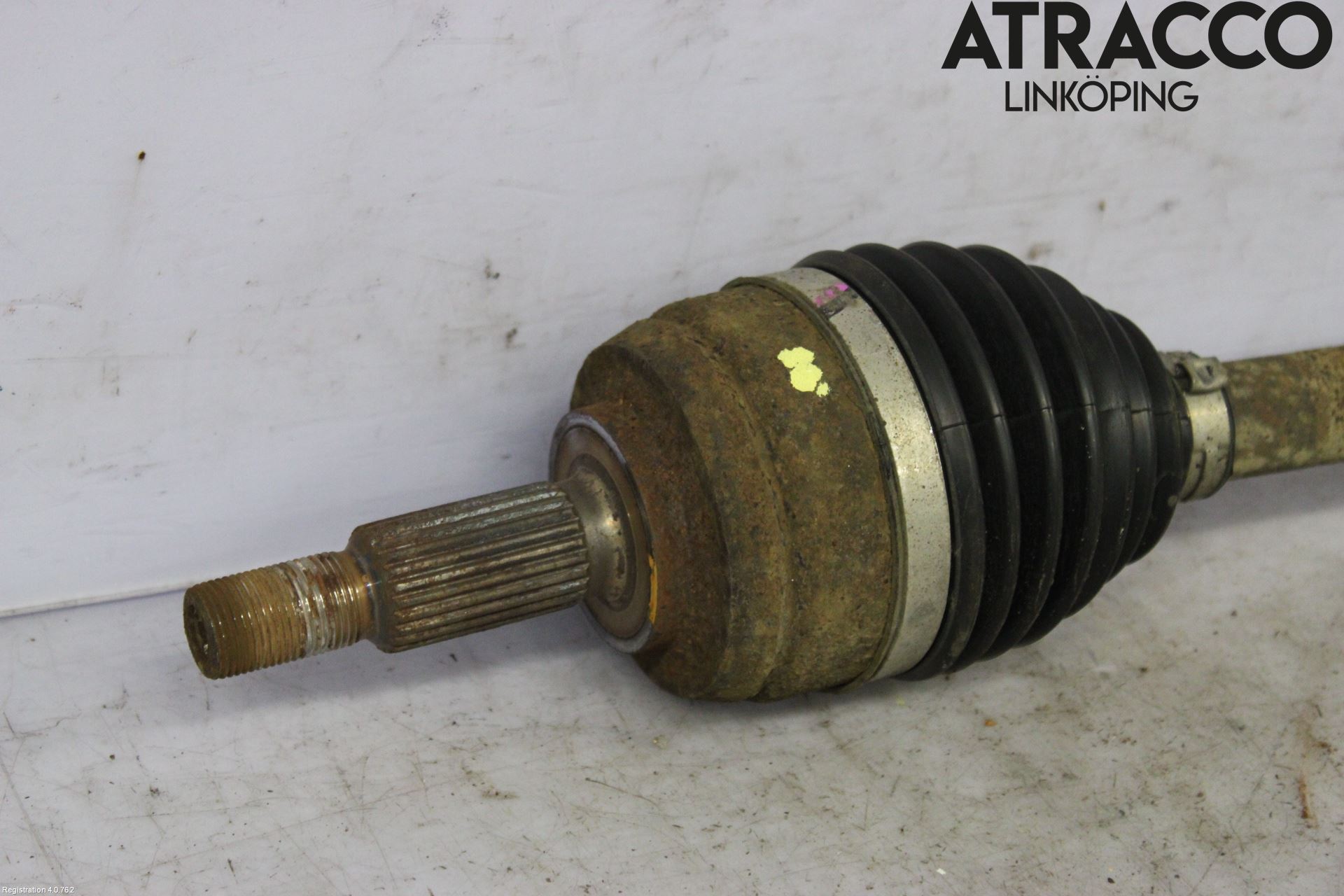 Dacia DUSTER 10-17 Drivaxel Fram Höger