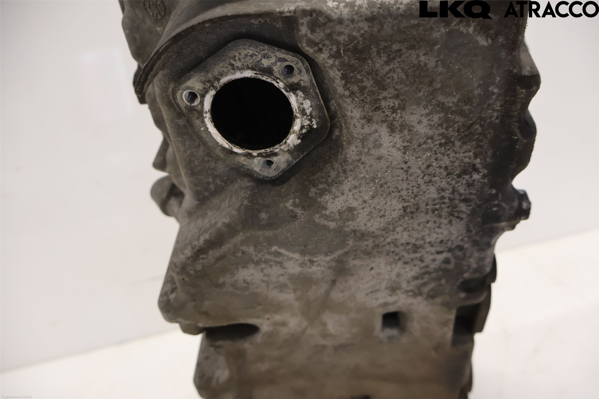 Volvo V70 05-08 Oljetråg