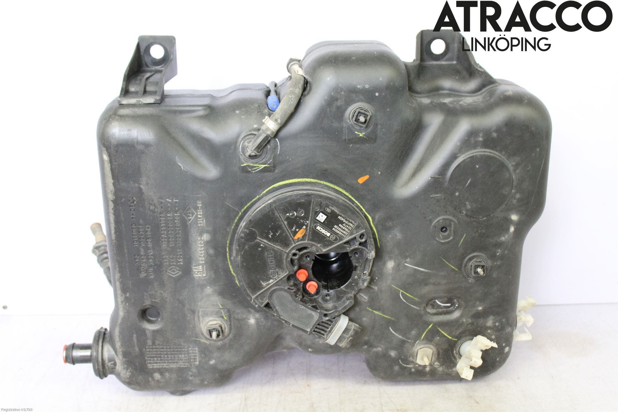 Opel VIVARO 15-19 Adblue Tank