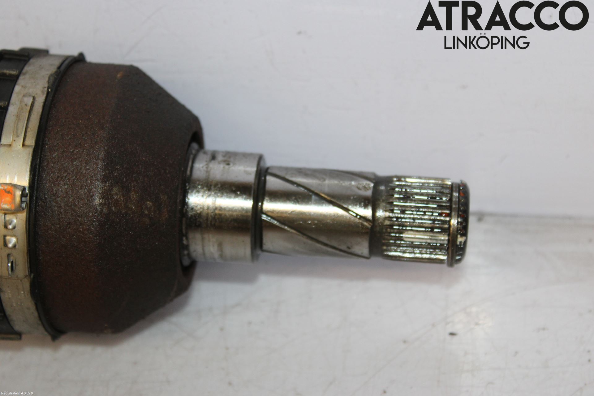 Volvo XC60 18- Drivaxel Bak Vänster