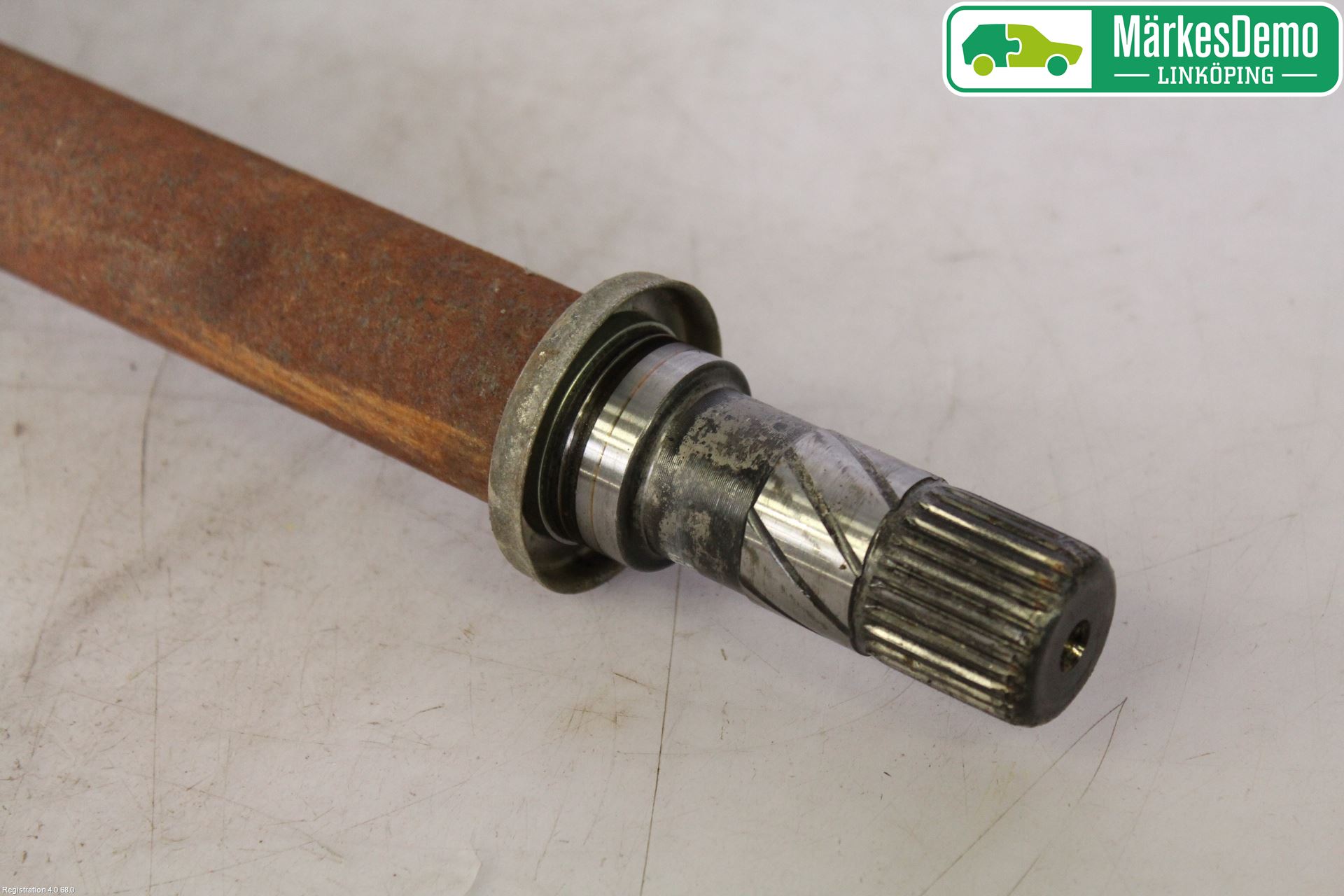 Renault CLIO III  09-12 Drivaxel Fram Höger