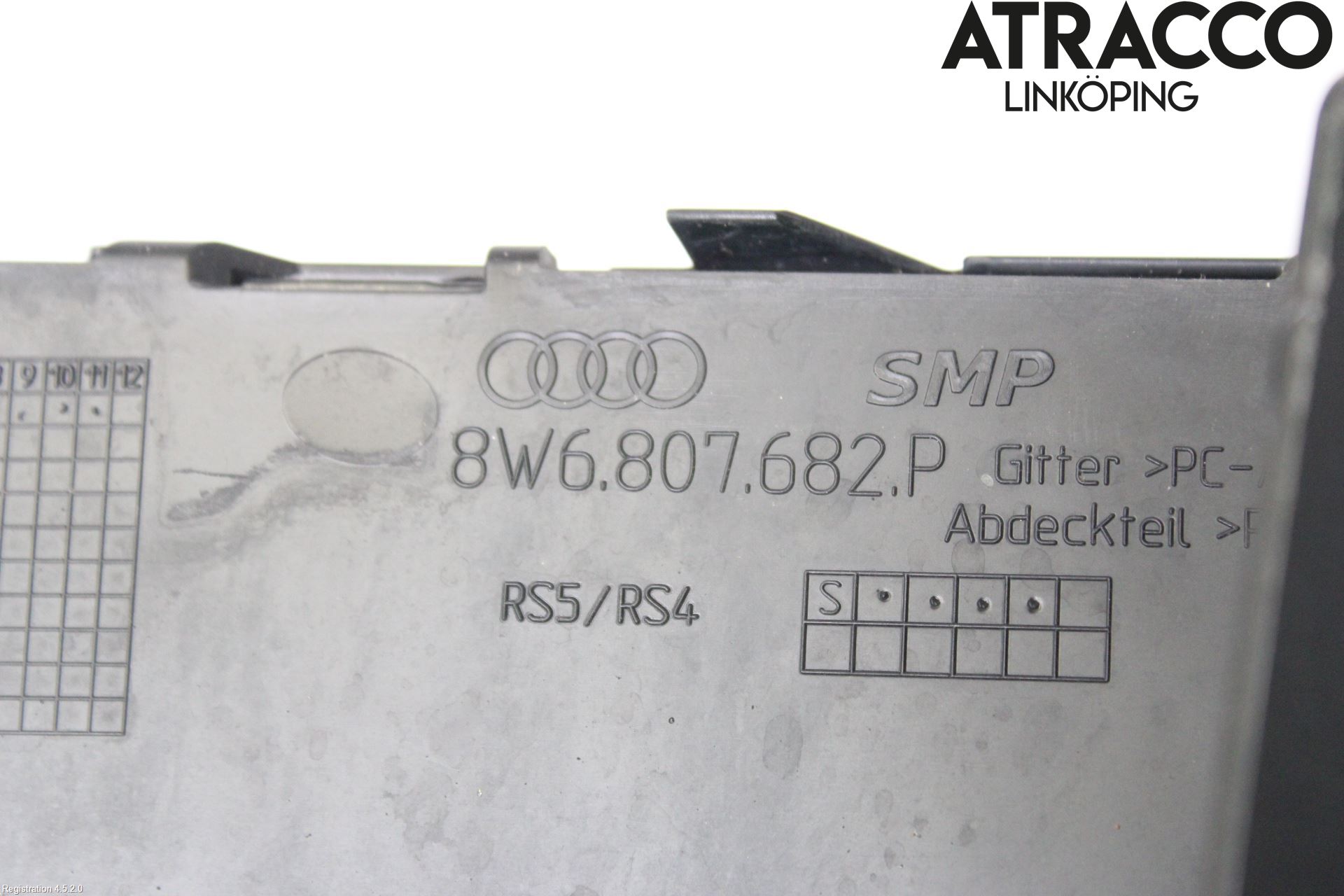 Audi A4/S4 B9 16-19 Grilldel Höger