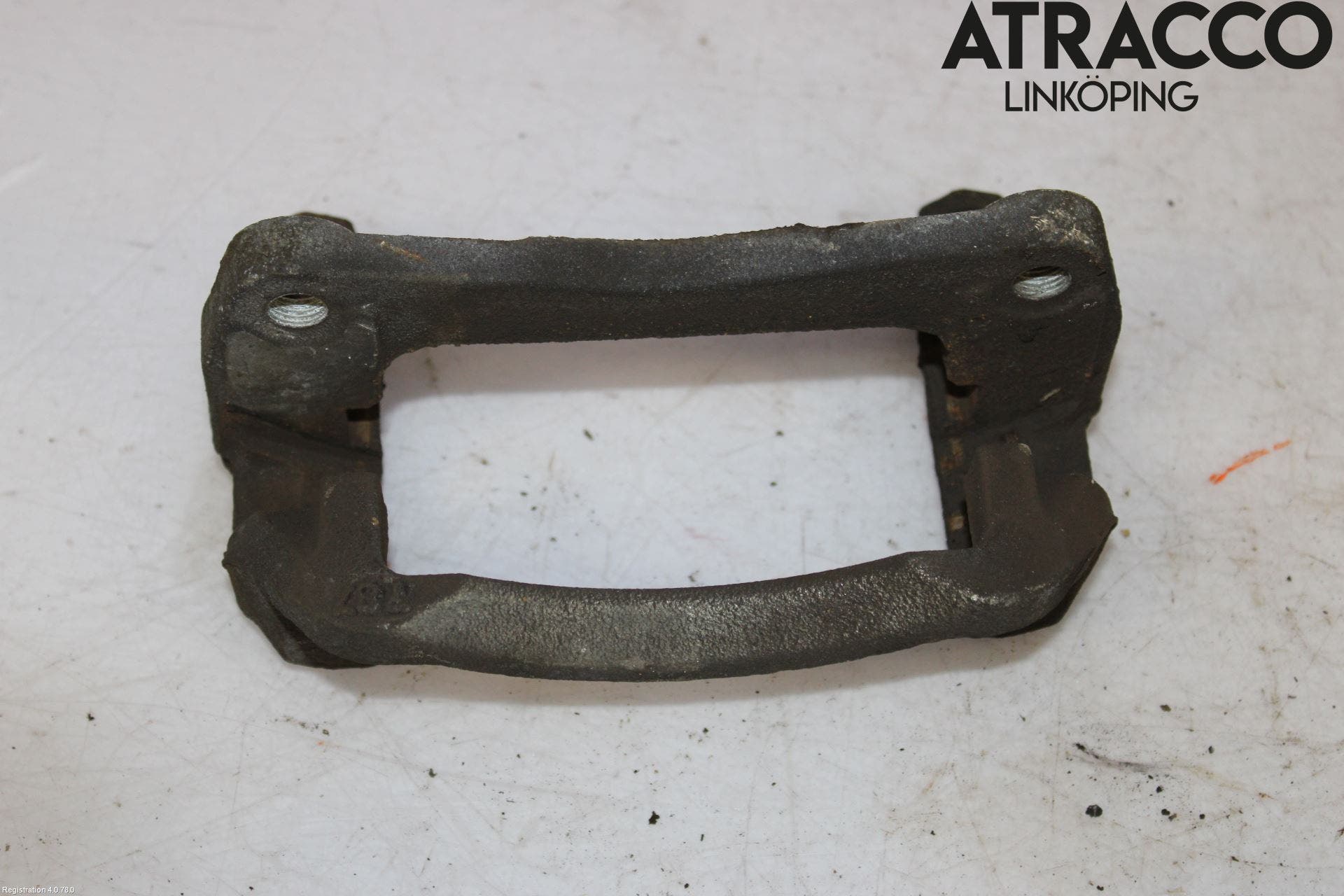 Suzuki SWIFT 17-24 Bromsokshållare