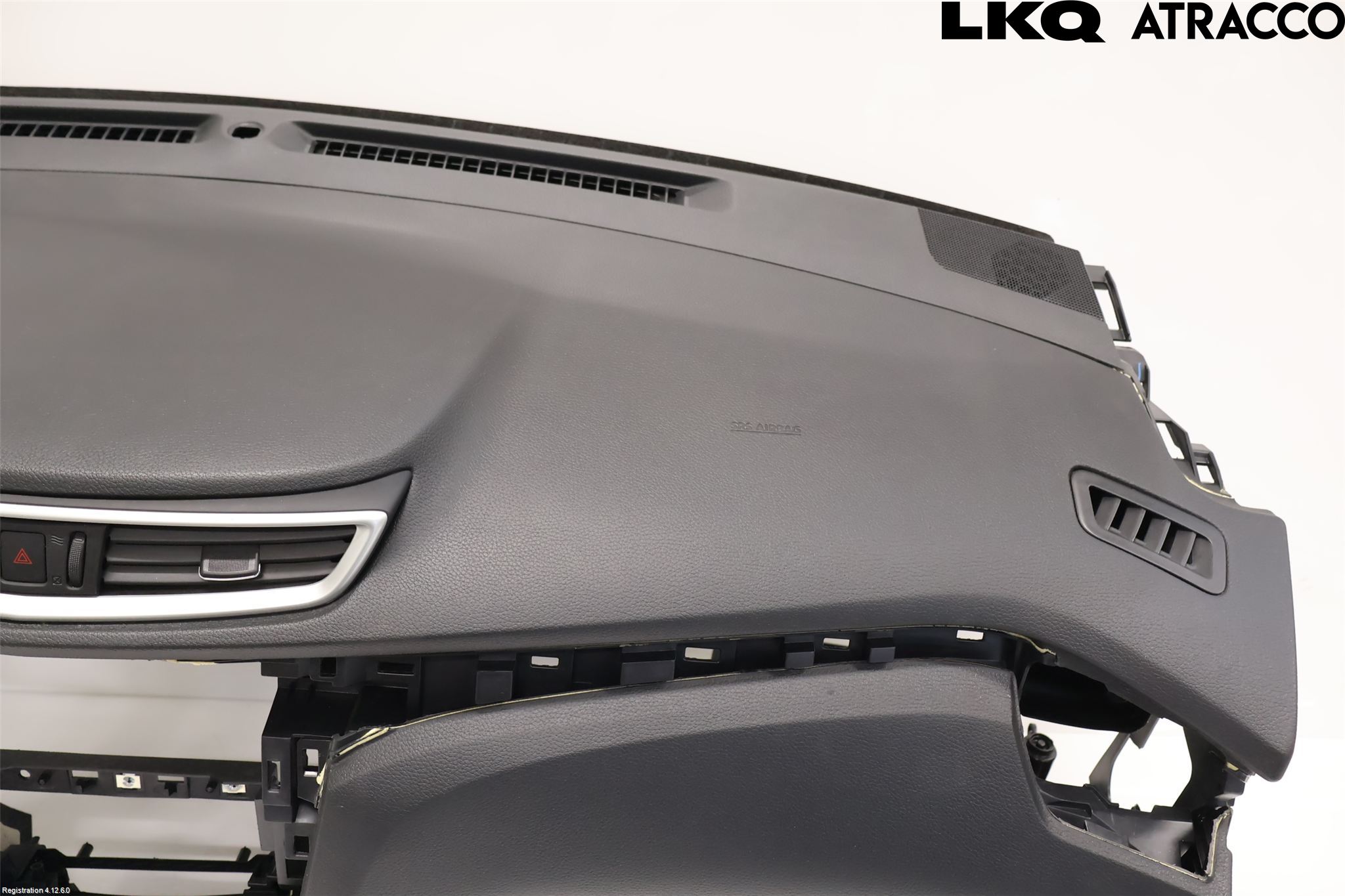 Nissan QASHQAI 14-17 Instrumentbräda