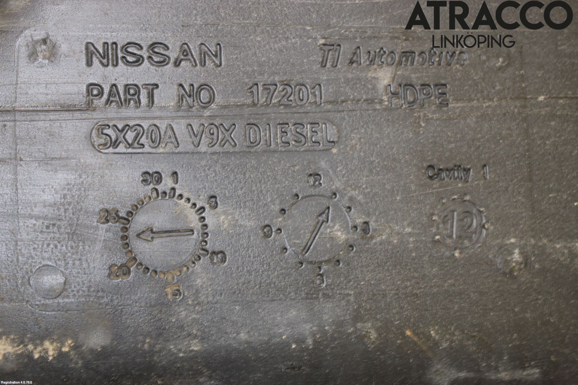 Nissan NAVARA 05-16 Bränsletank Diesel