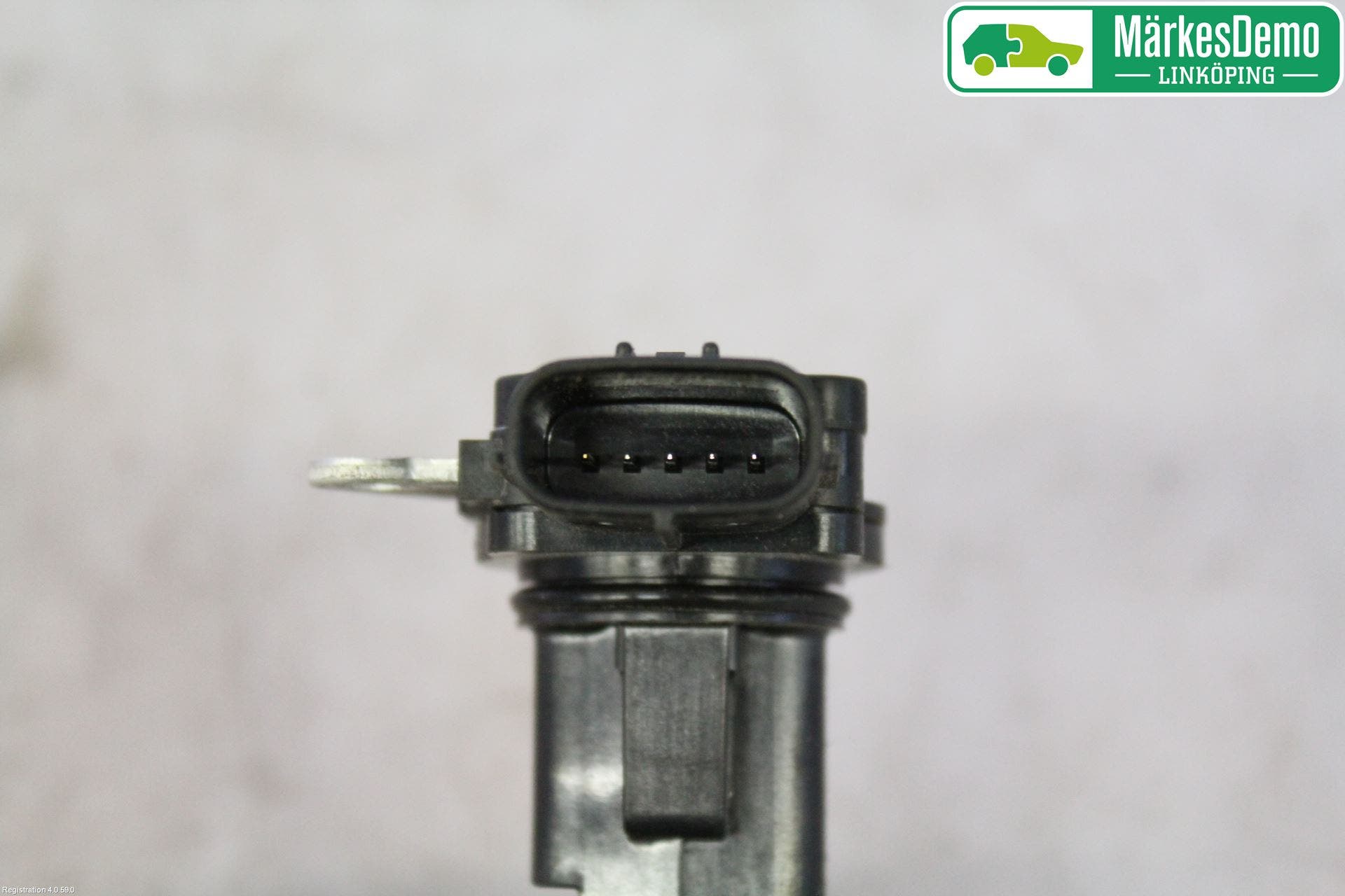 Toyota YARIS XP130 12-14 Injluftmassamätare