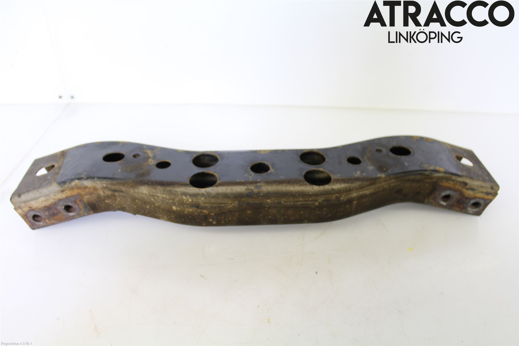 Mitsubishi L200 16-23 Växellådsbalk