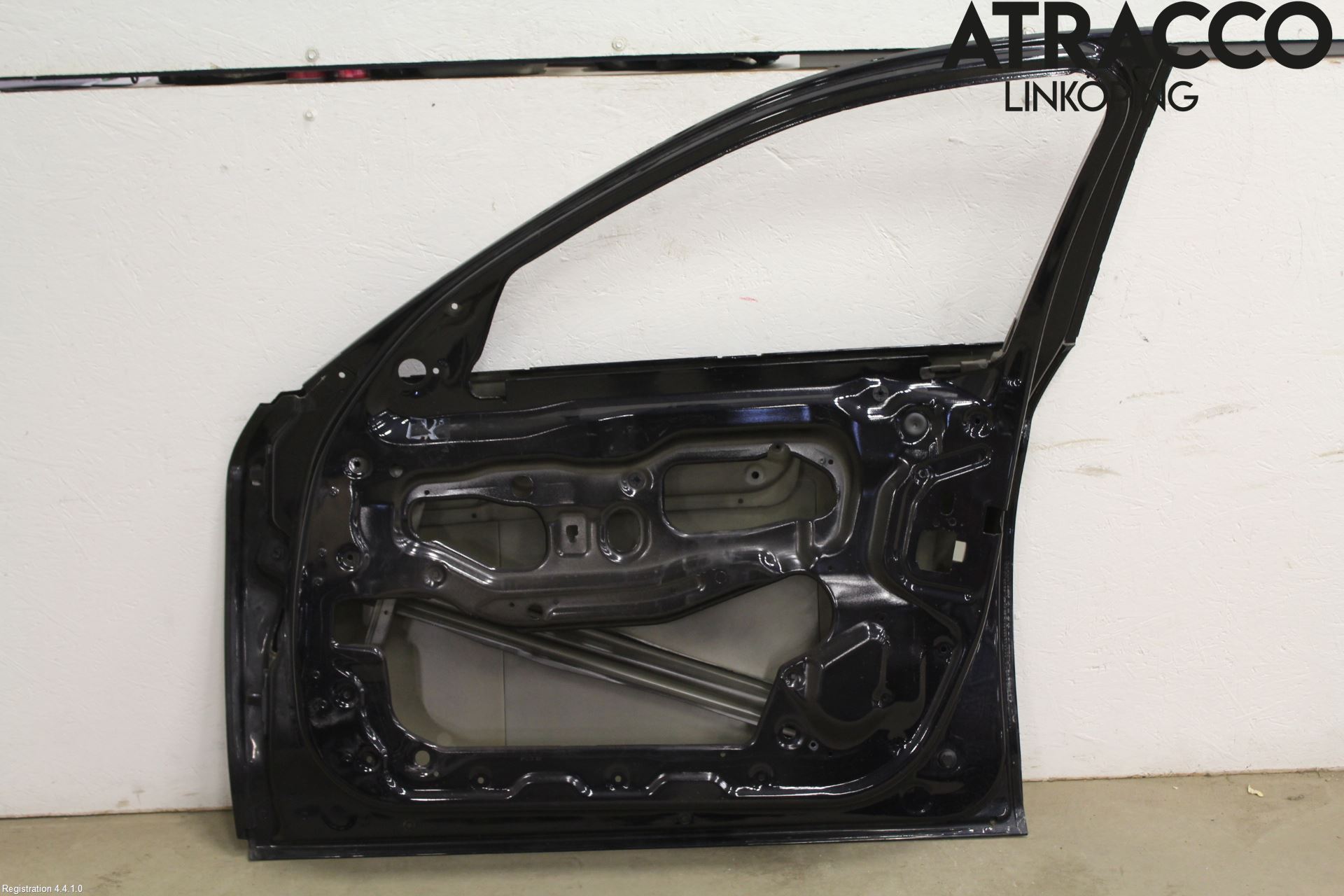 BMW 5 F10/F11/F18 09-17 Dörr Fram Höger