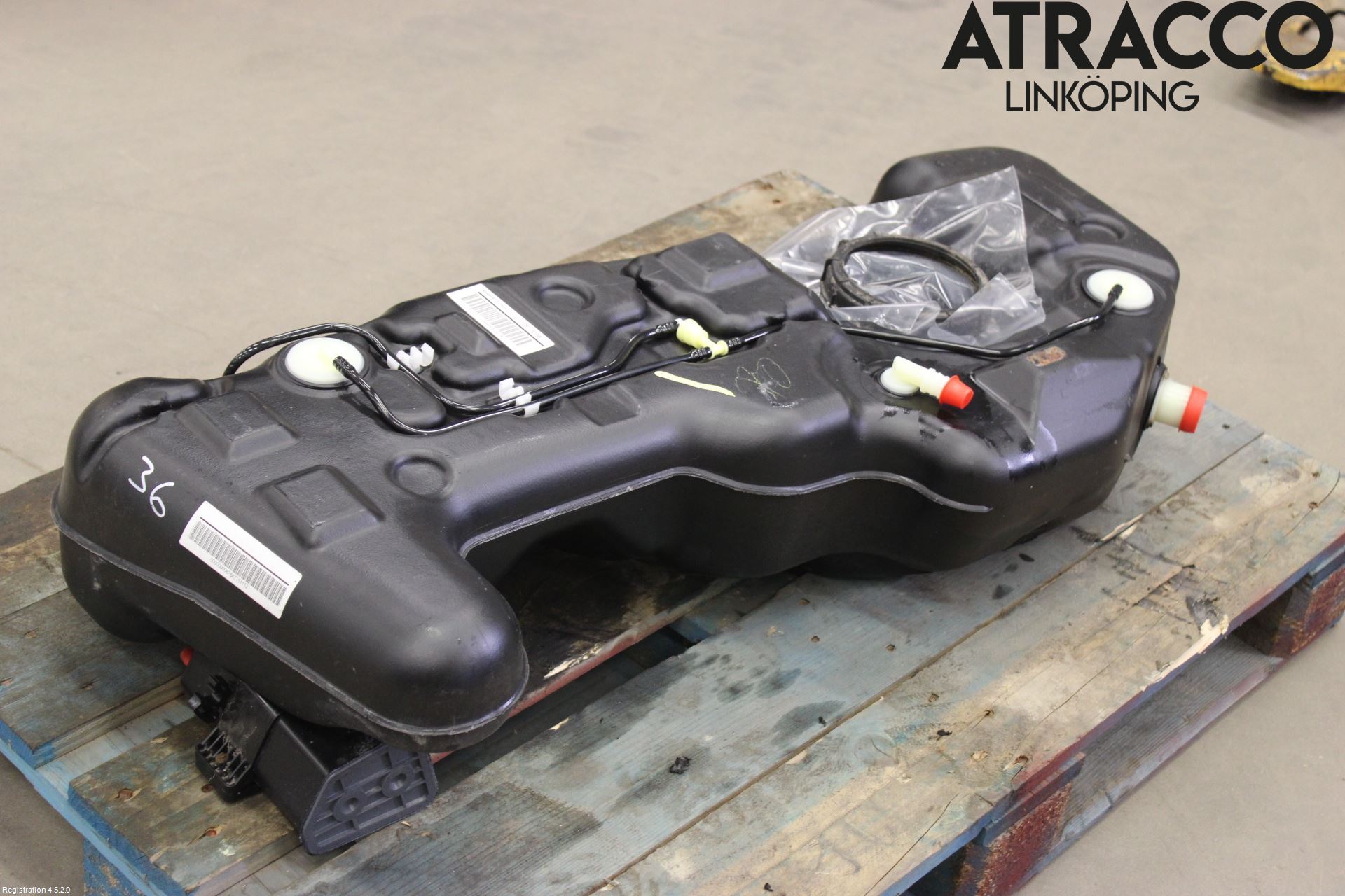 Nissan PULSAR Bränsletank