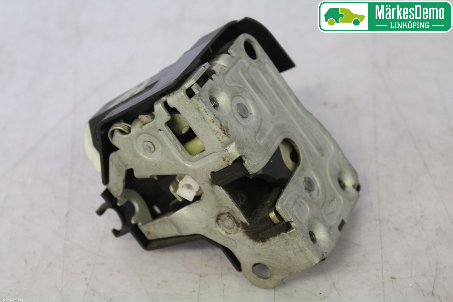 Renault CLIO II 01-08 Låskista-Dörrlås