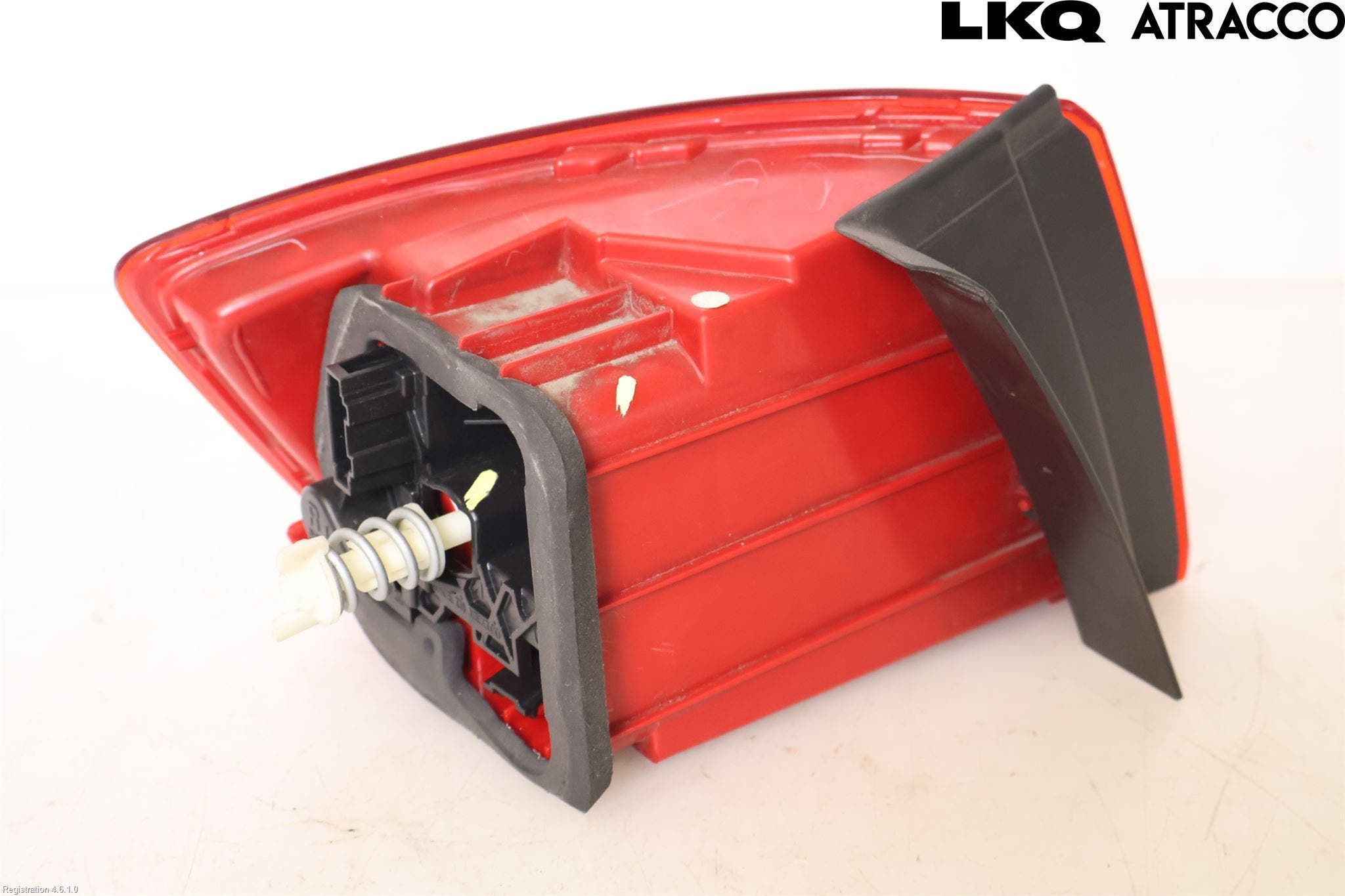 Volkswagen VW JETTA VI 11- Bakljus Höger