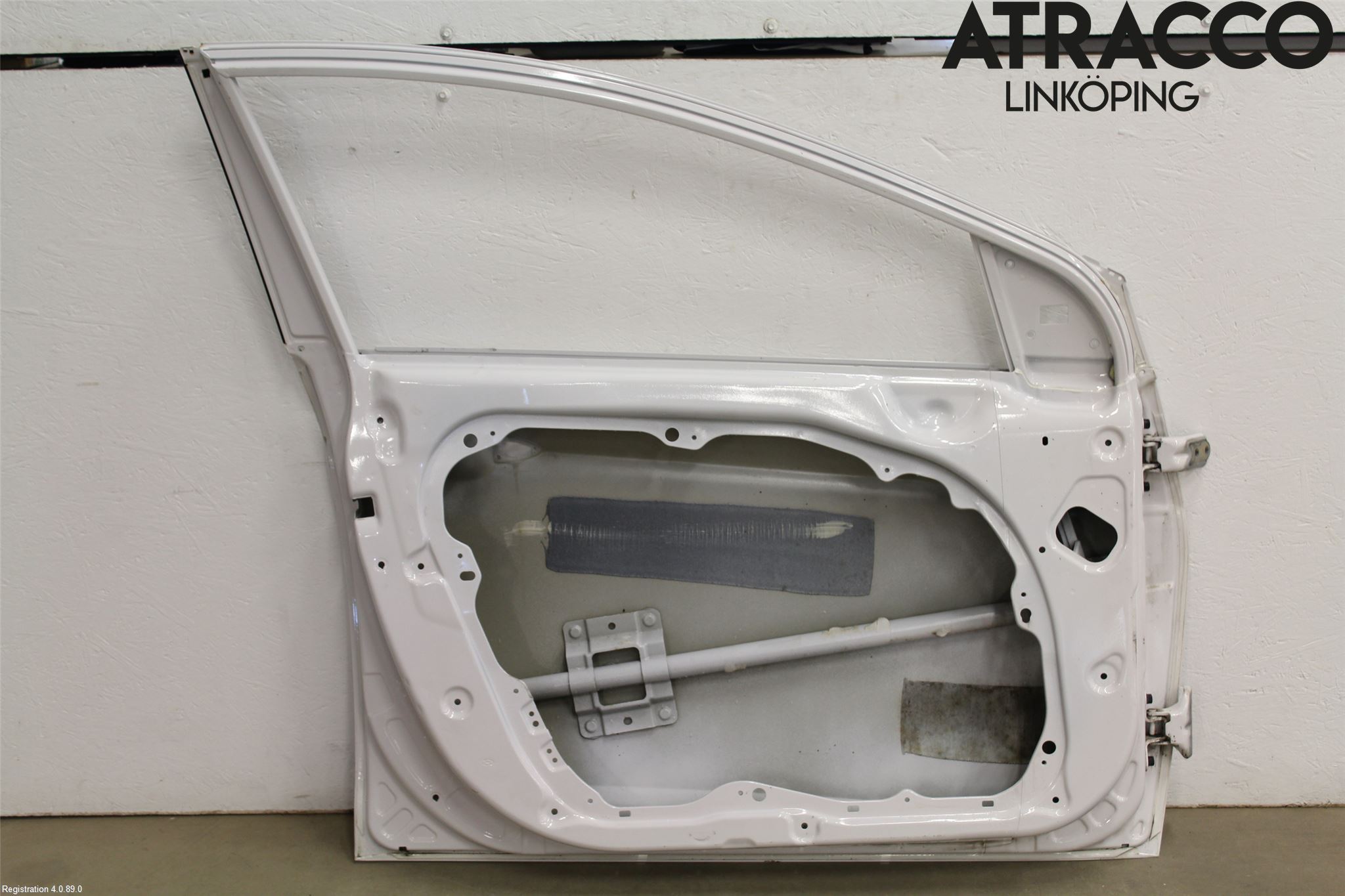 Hyundai i40 08-15 Dörr Fram Vänster