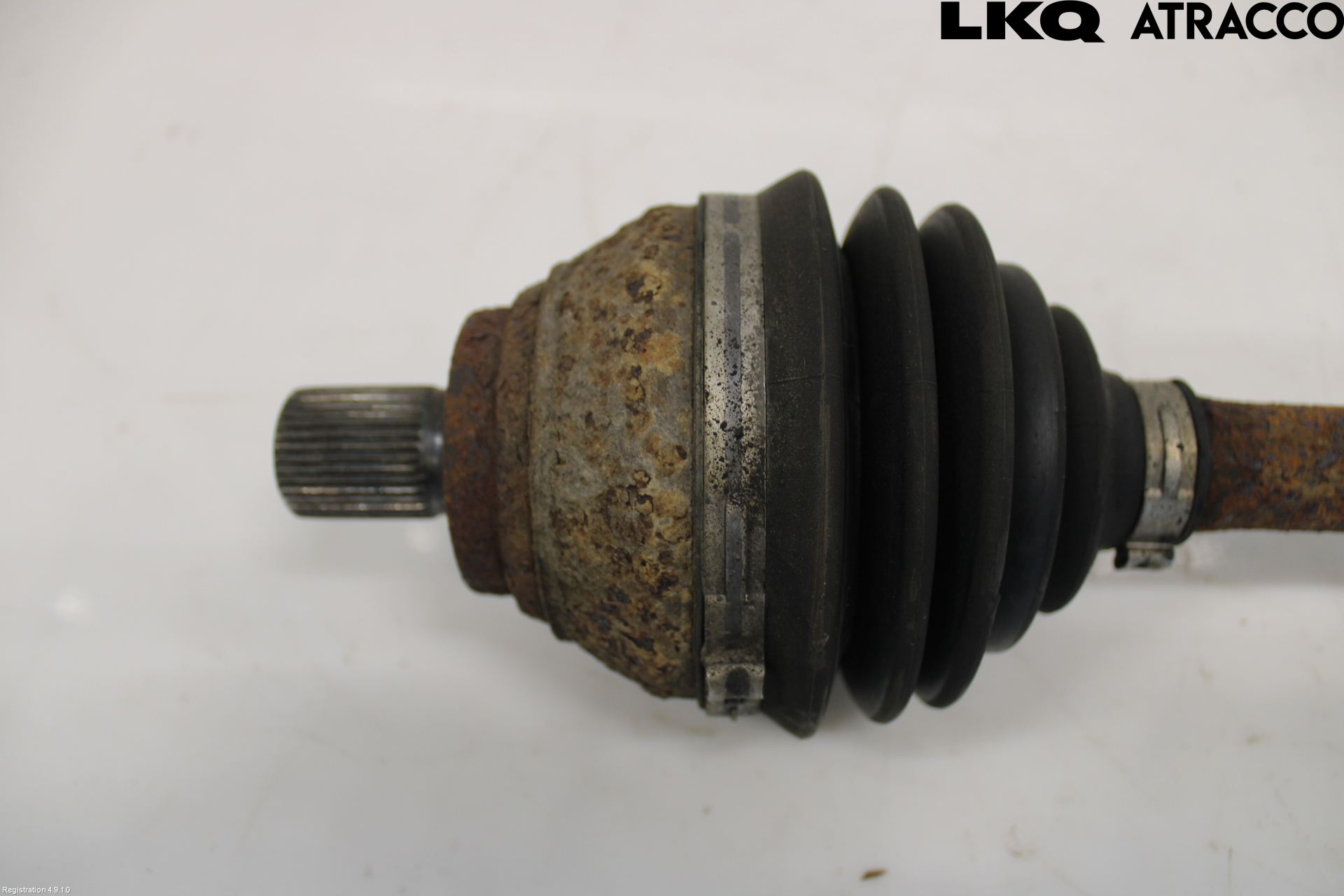 Volkswagen VW PASSAT 15-19 Drivaxel Fram Höger