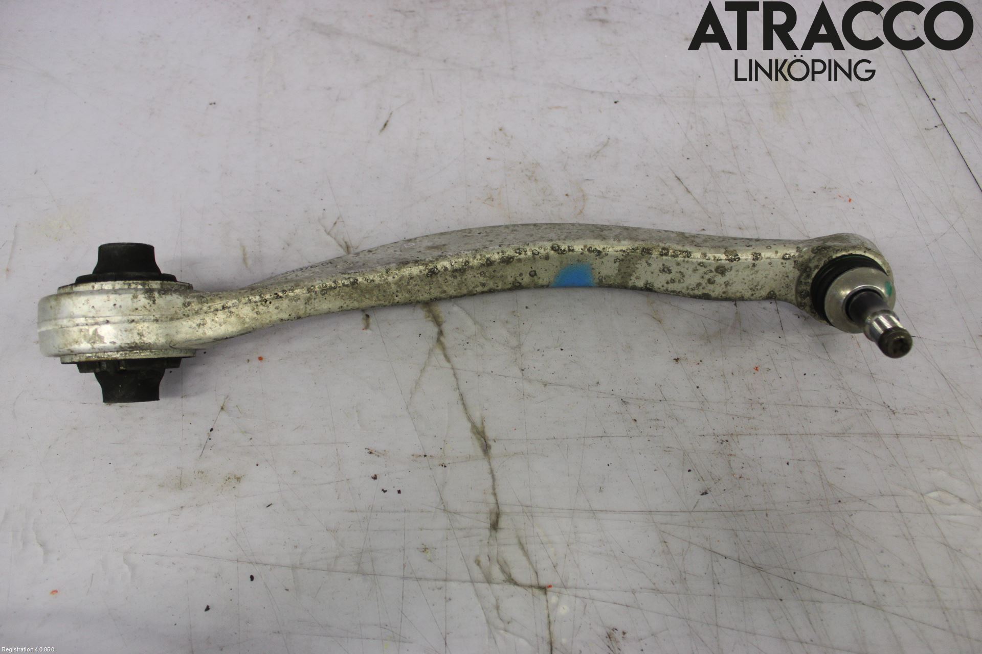 BMW 5 F10/F11/F18 09-17 Bärarm Fram Undre Hö