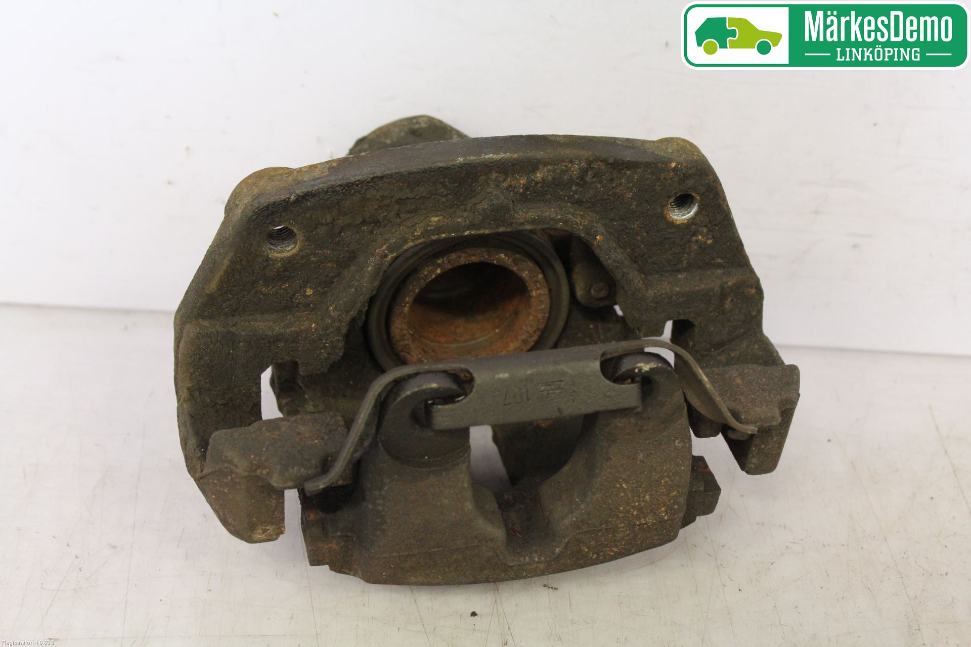 BMW X5 E53     99-06 Bromsok Fram Vänster