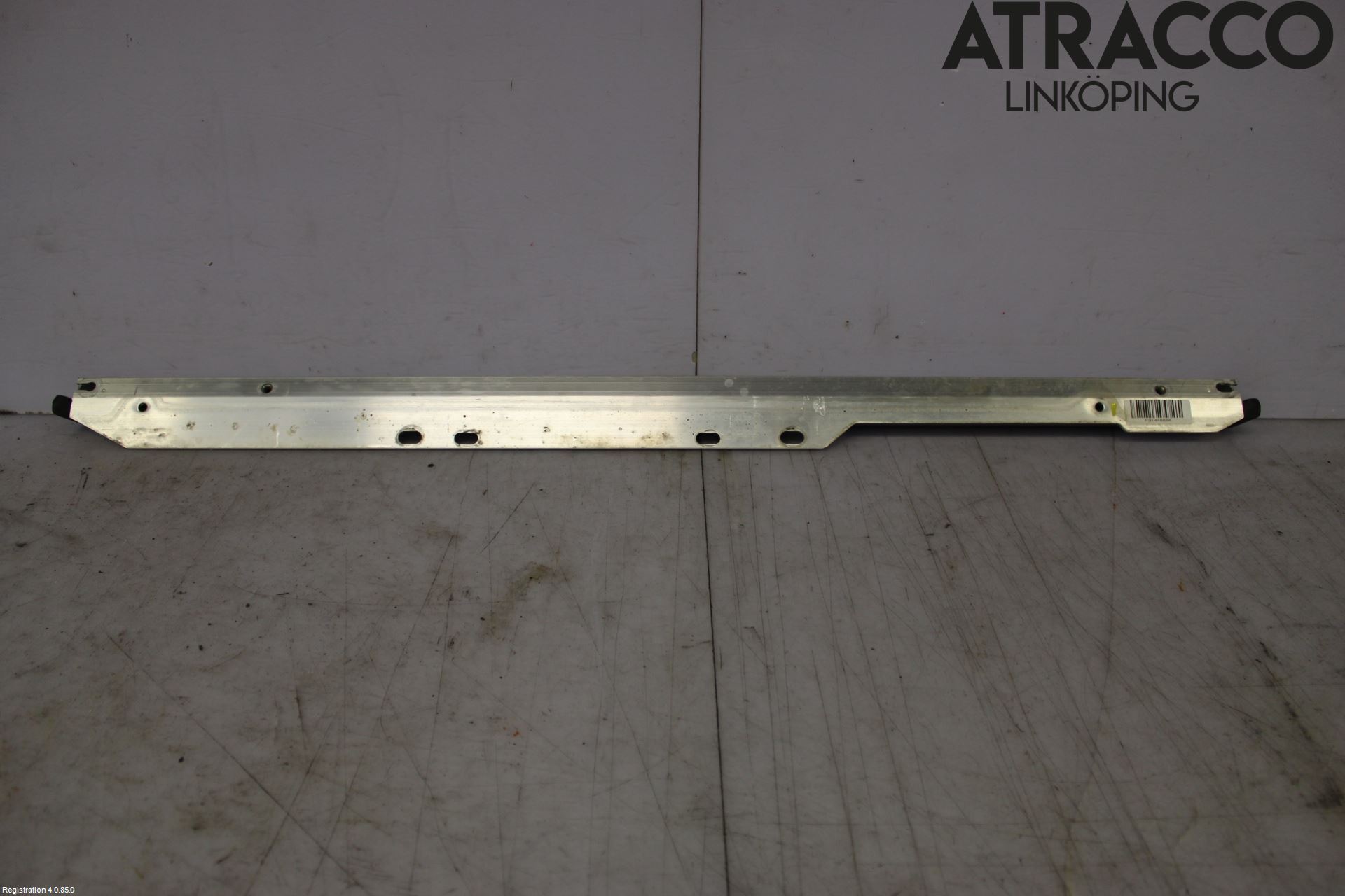 Volvo XC60 18- Fjäderbensstag