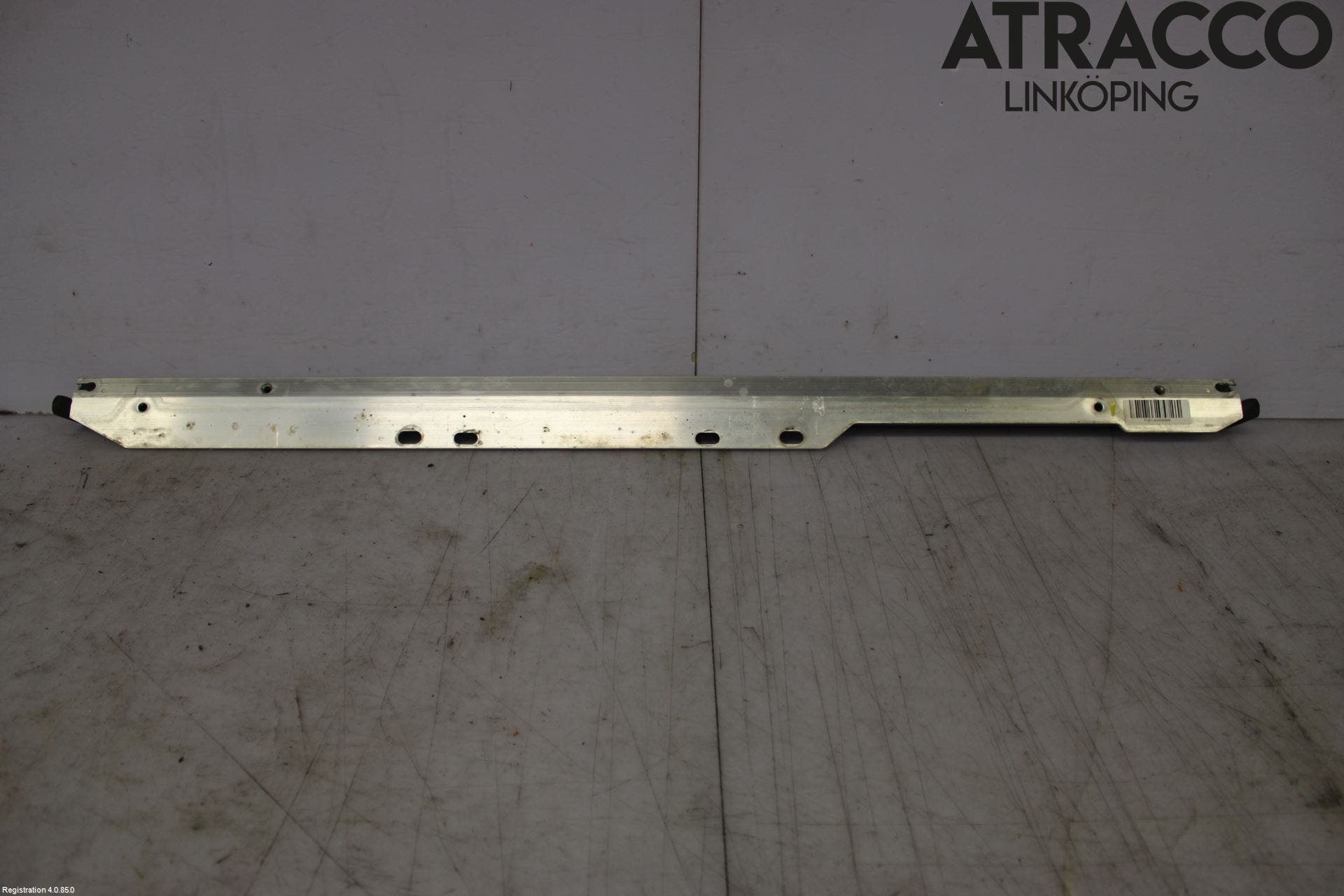 Volvo XC60 18- Fjäderbensstag