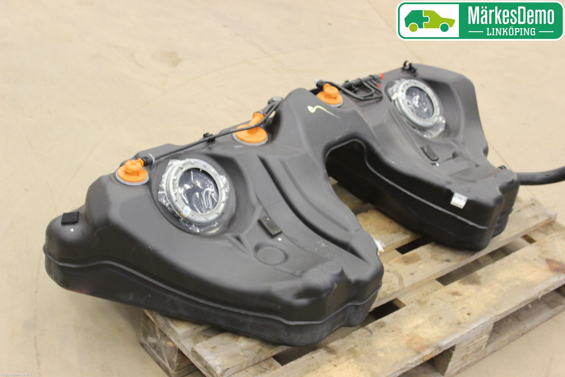 BMW 6 E63/64    02-10 Bränsletank