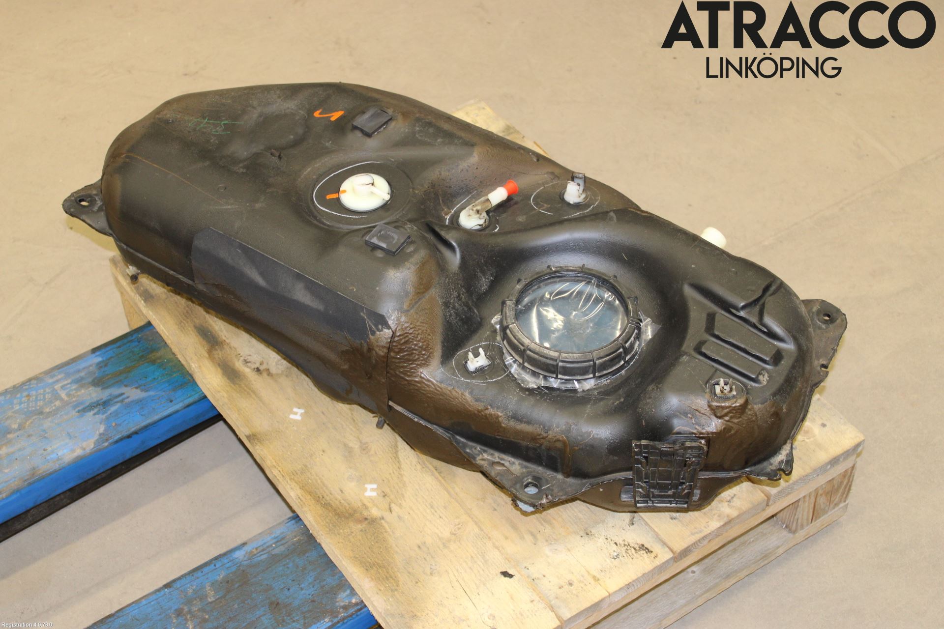 Suzuki SWIFT 17-24 Bränsletank