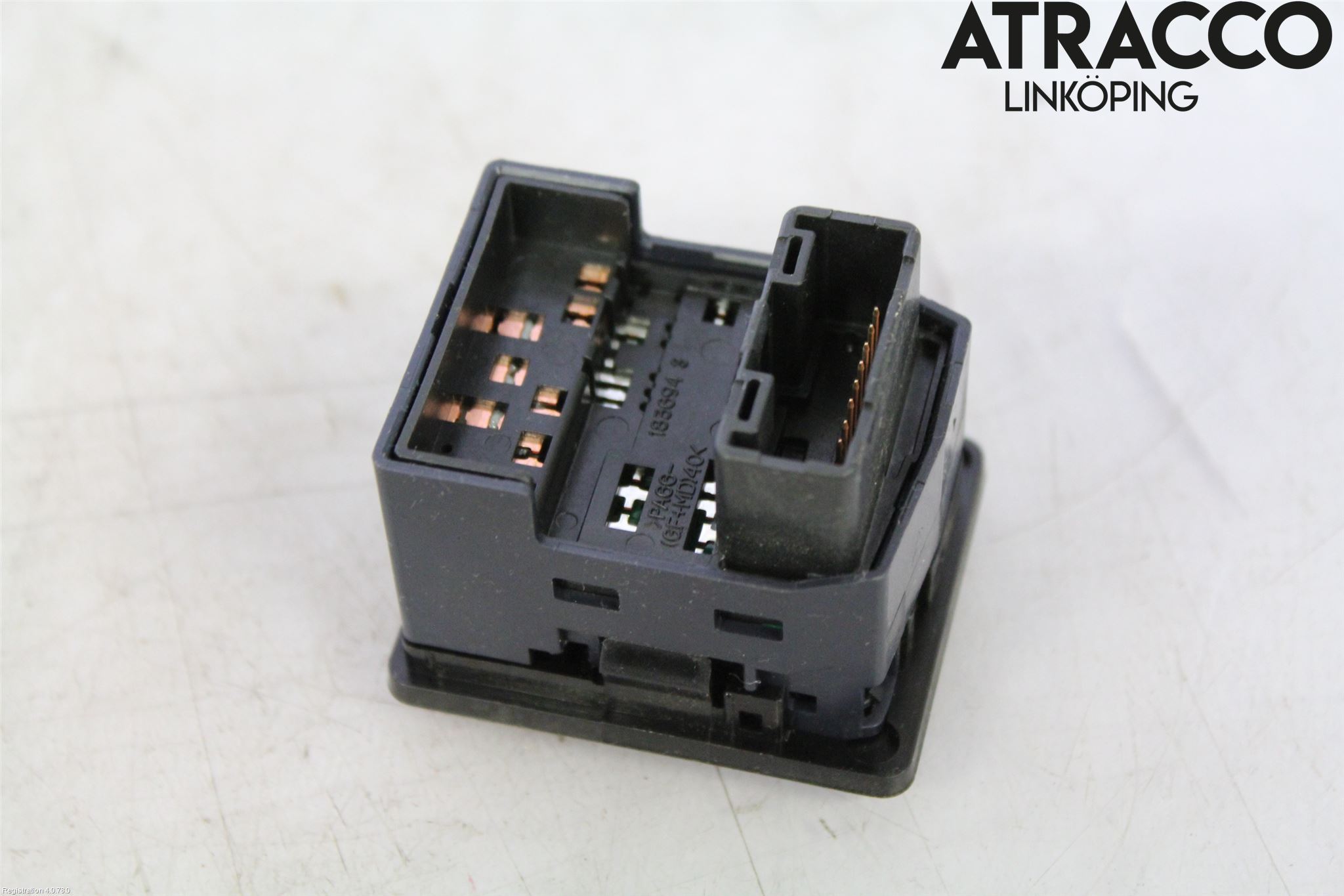 Toyota AURIS 13-19 Strömställare Spegel