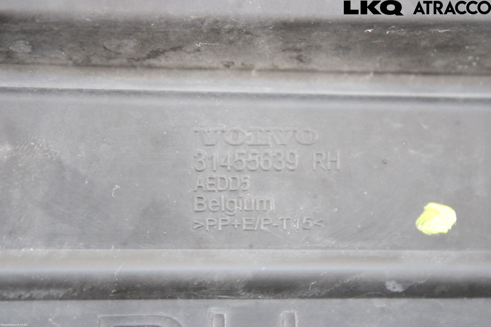 Volvo V60 19- Dimljussarg Fram