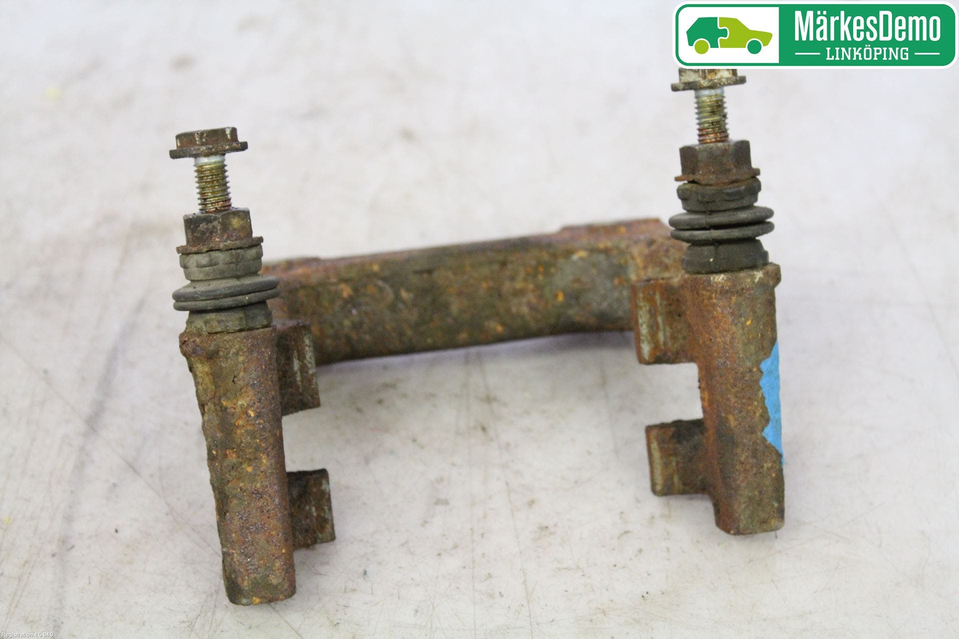 Peugeot PARTNER 08-15 Bromsokshållare