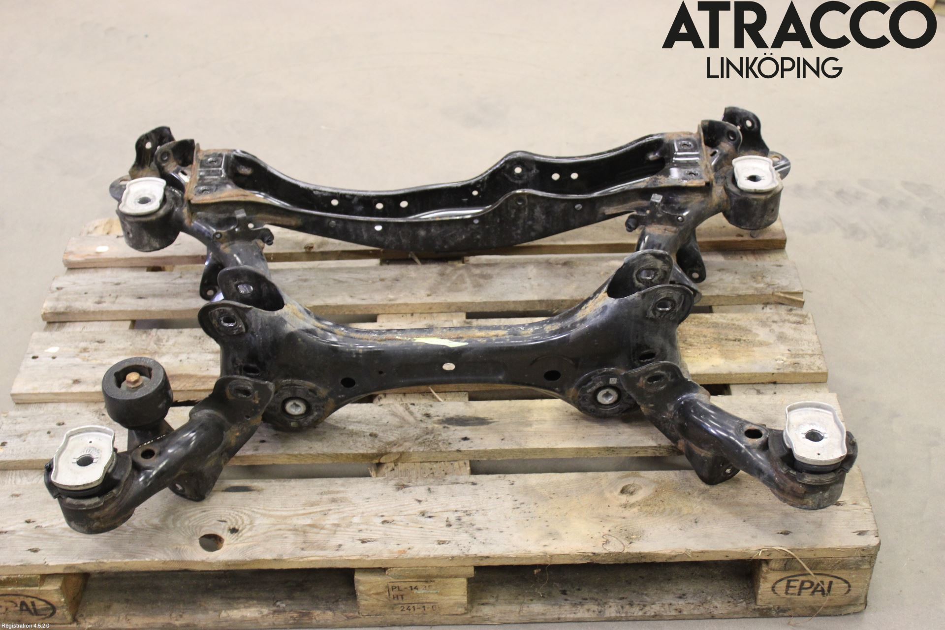 Audi A4/S4 B9 16-19 Bakaxelbalk