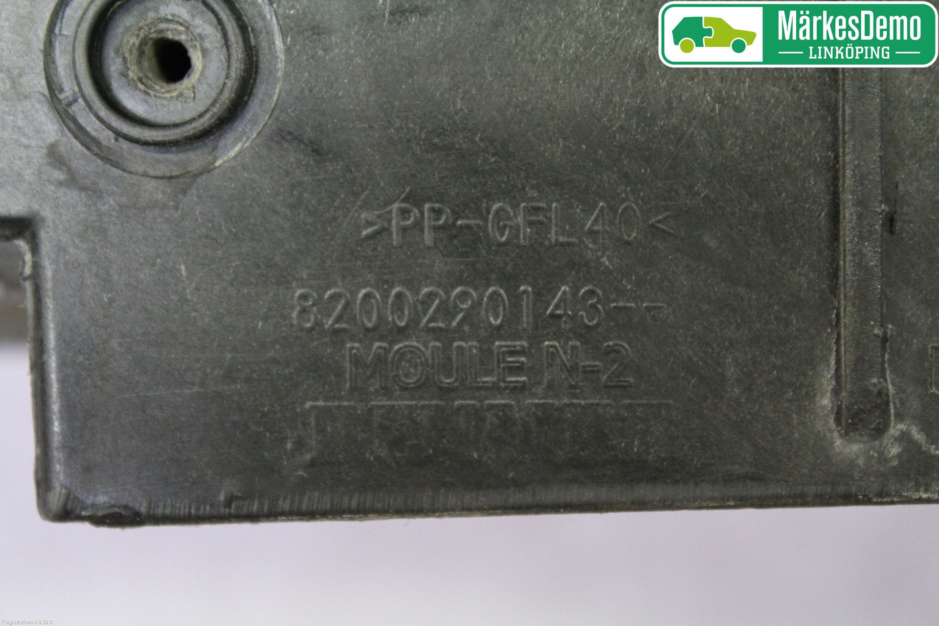 Renault CLIO III  09-12 Frontplåt