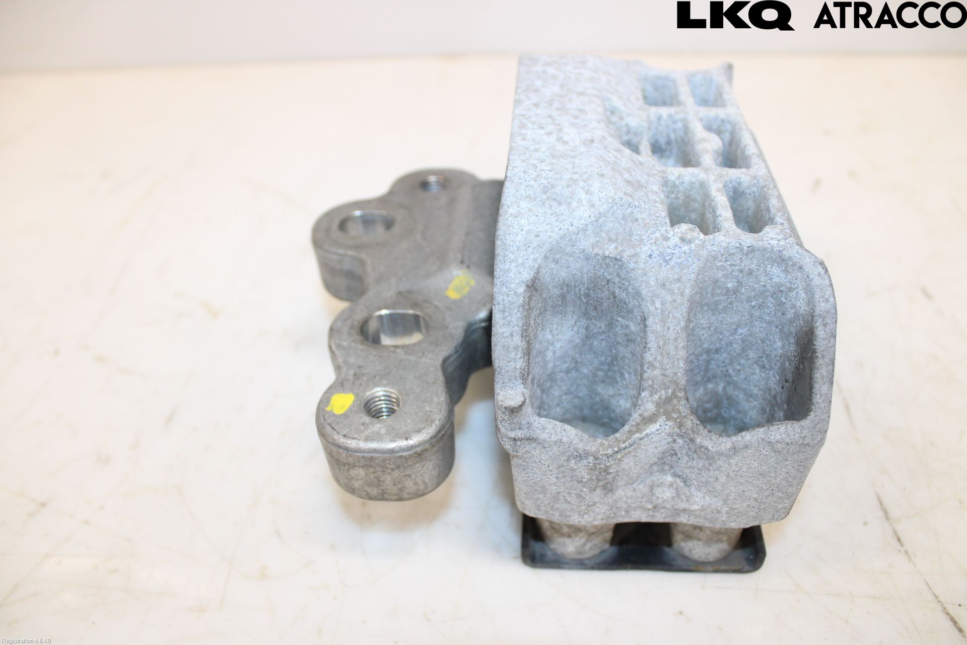 Ford TRANSIT SKÅP/BUSS 14-22 Motorfäste