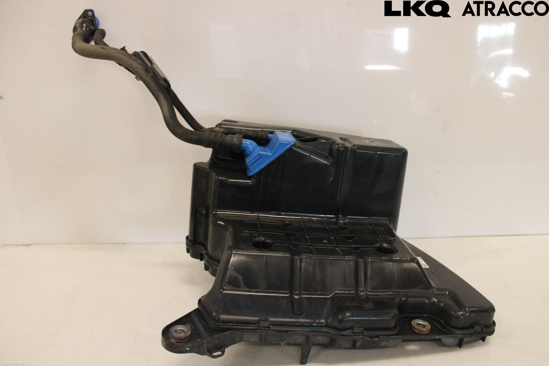 Audi A4/S4 B9 16-19 Adblue Tank