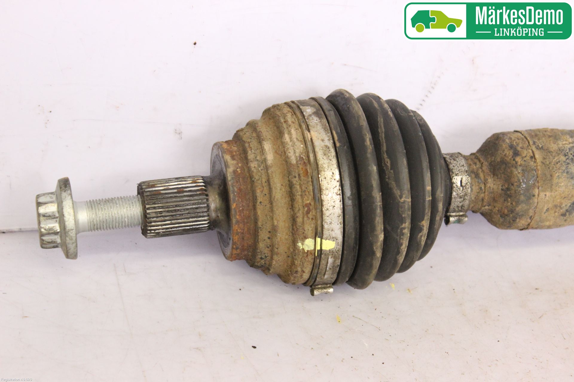 Volkswagen VW GOLF VI 09-13 Drivaxel Fram Höger