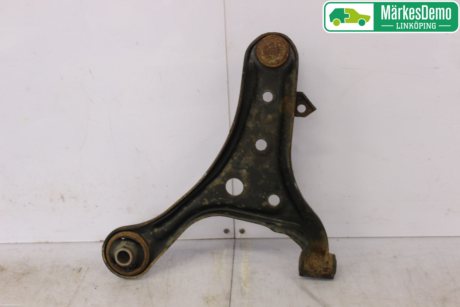 Toyota iQ Bärarm Fram Undre Vä