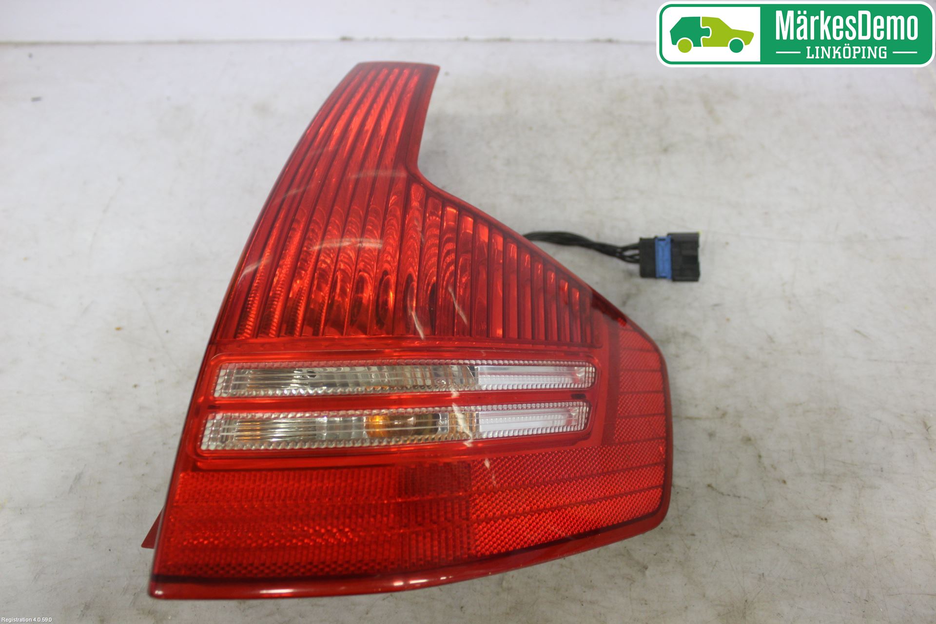 Citroen C4 I   05-10 Bakljus Höger