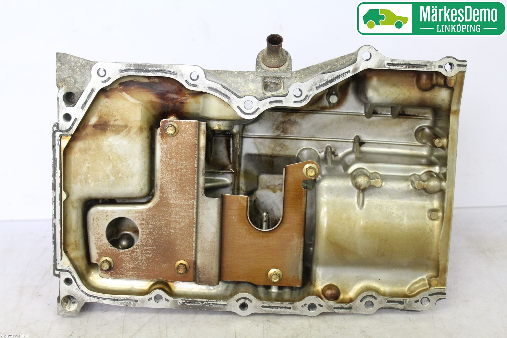 Ford FOCUS     04-07 Oljetråg