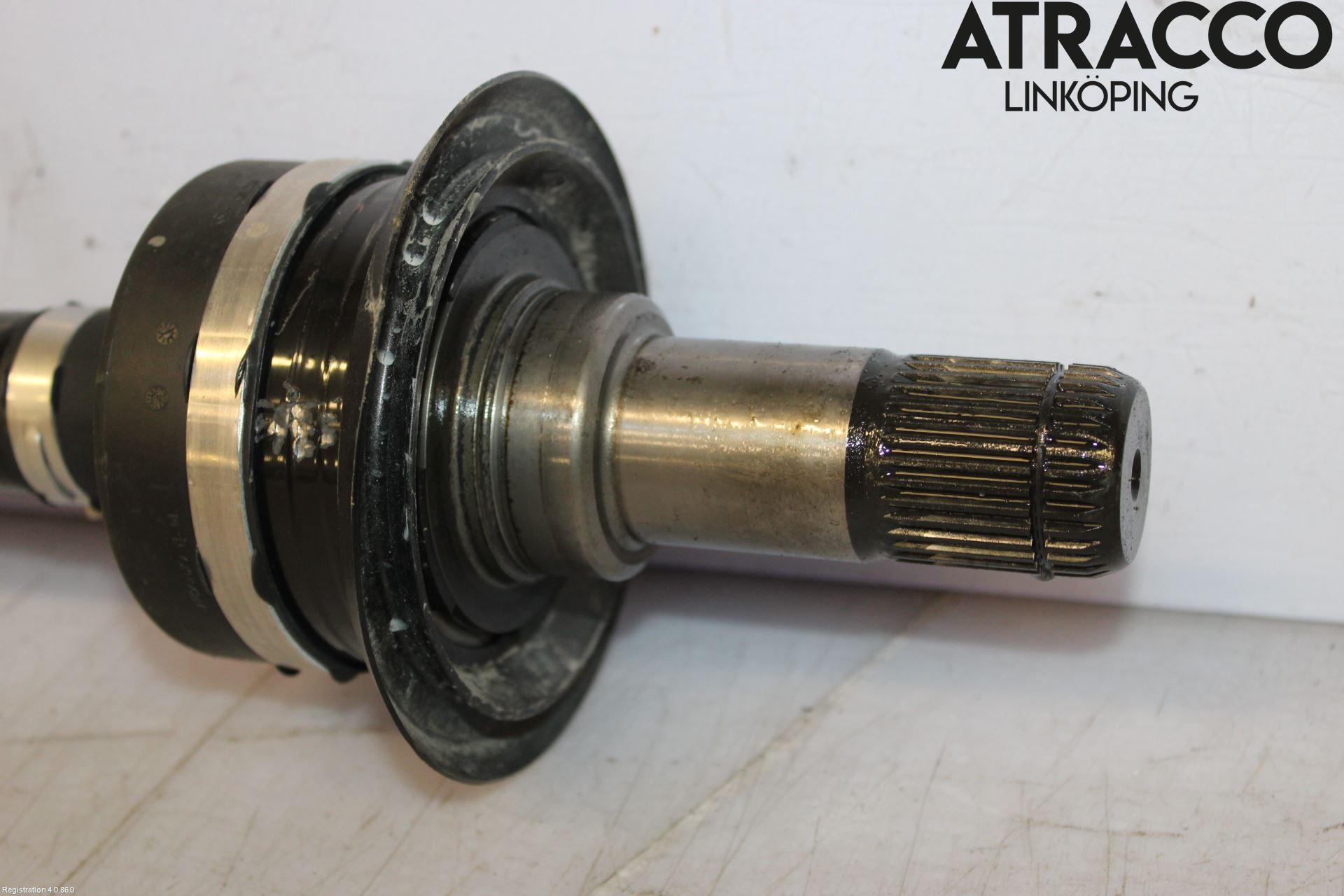 BMW 5 G30/G31/F90 17-23 Drivaxel Bak Höger