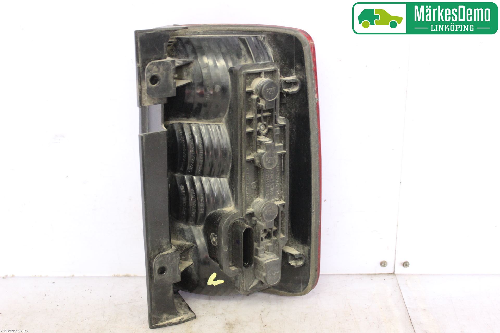 Volkswagen VW CADDY      04-10 Bakljus Vänster