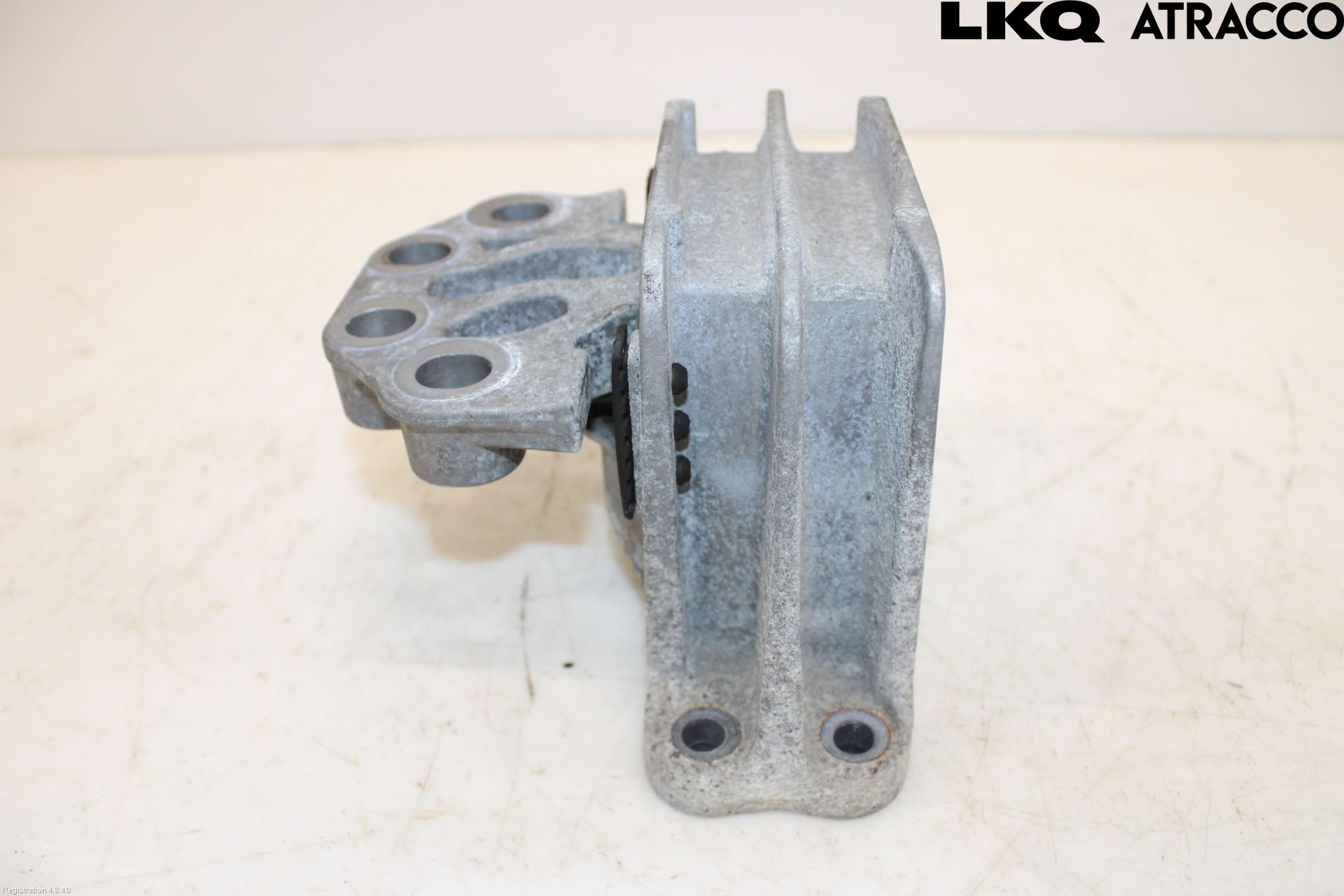 Ford TRANSIT SKÅP/BUSS 14-22 Motorfäste