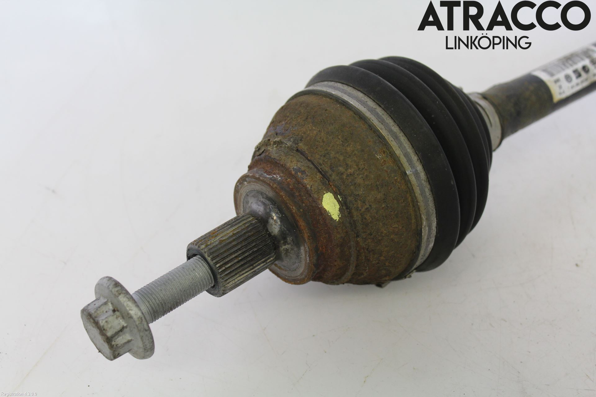 Volkswagen VW PASSAT 15-19 Drivaxel Fram Vänster