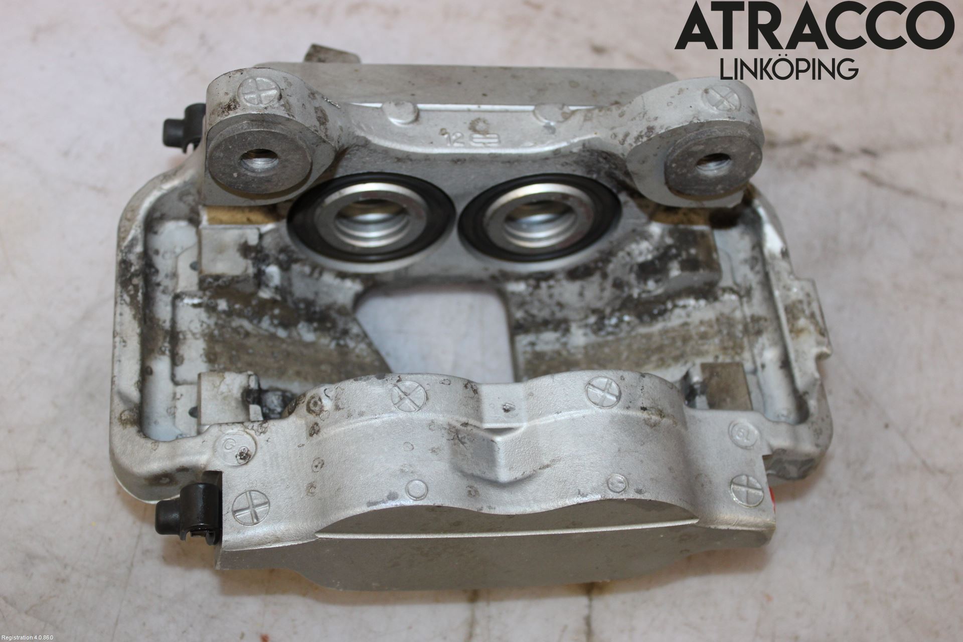 BMW 5 G30/G31/F90 17-23 Bromsok Fram Höger