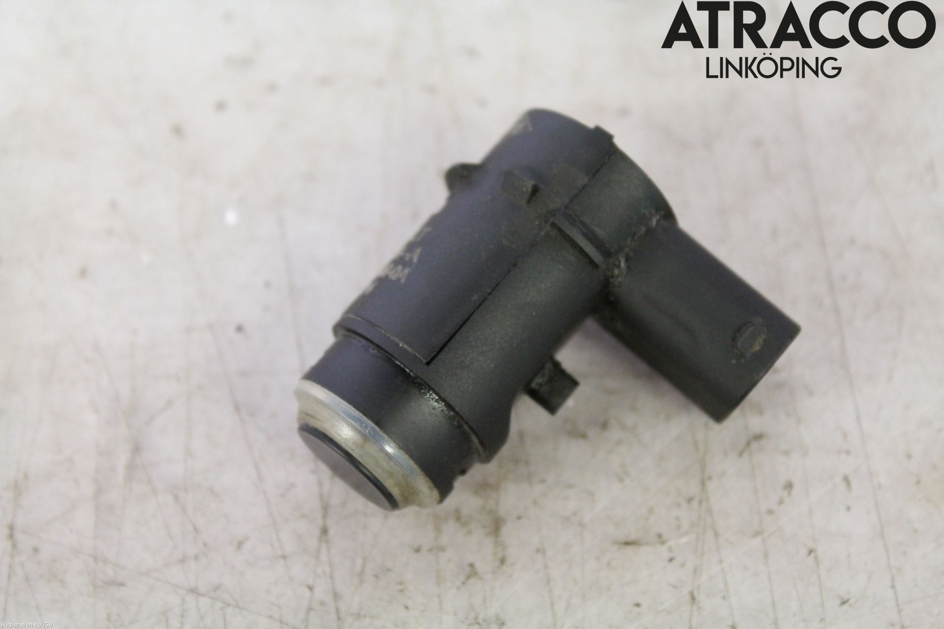 Dacia DUSTER 10-17 Parkeringshjälp Backsensor