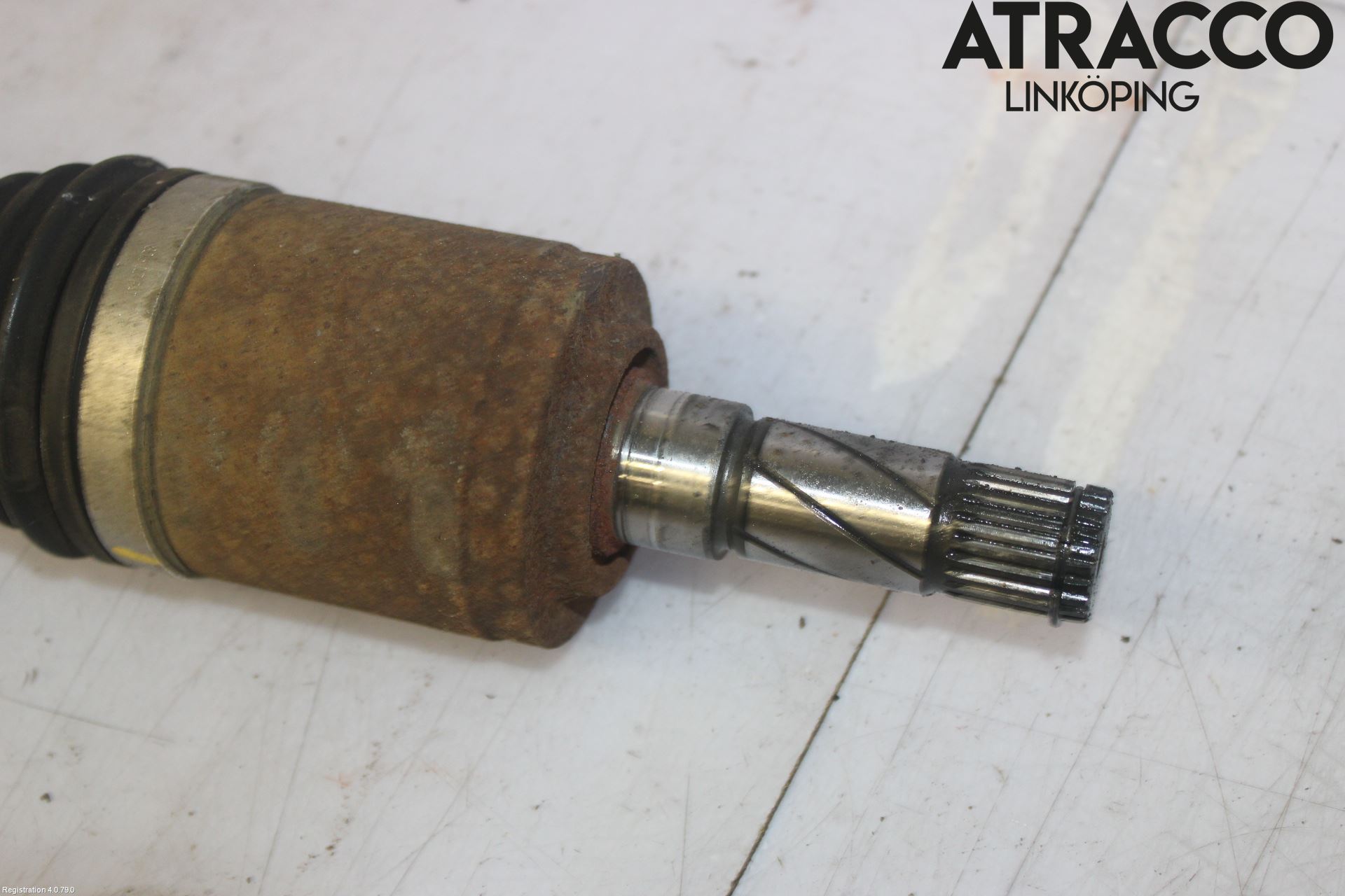 Volvo XC70 14-16 Drivaxel Bak Vänster