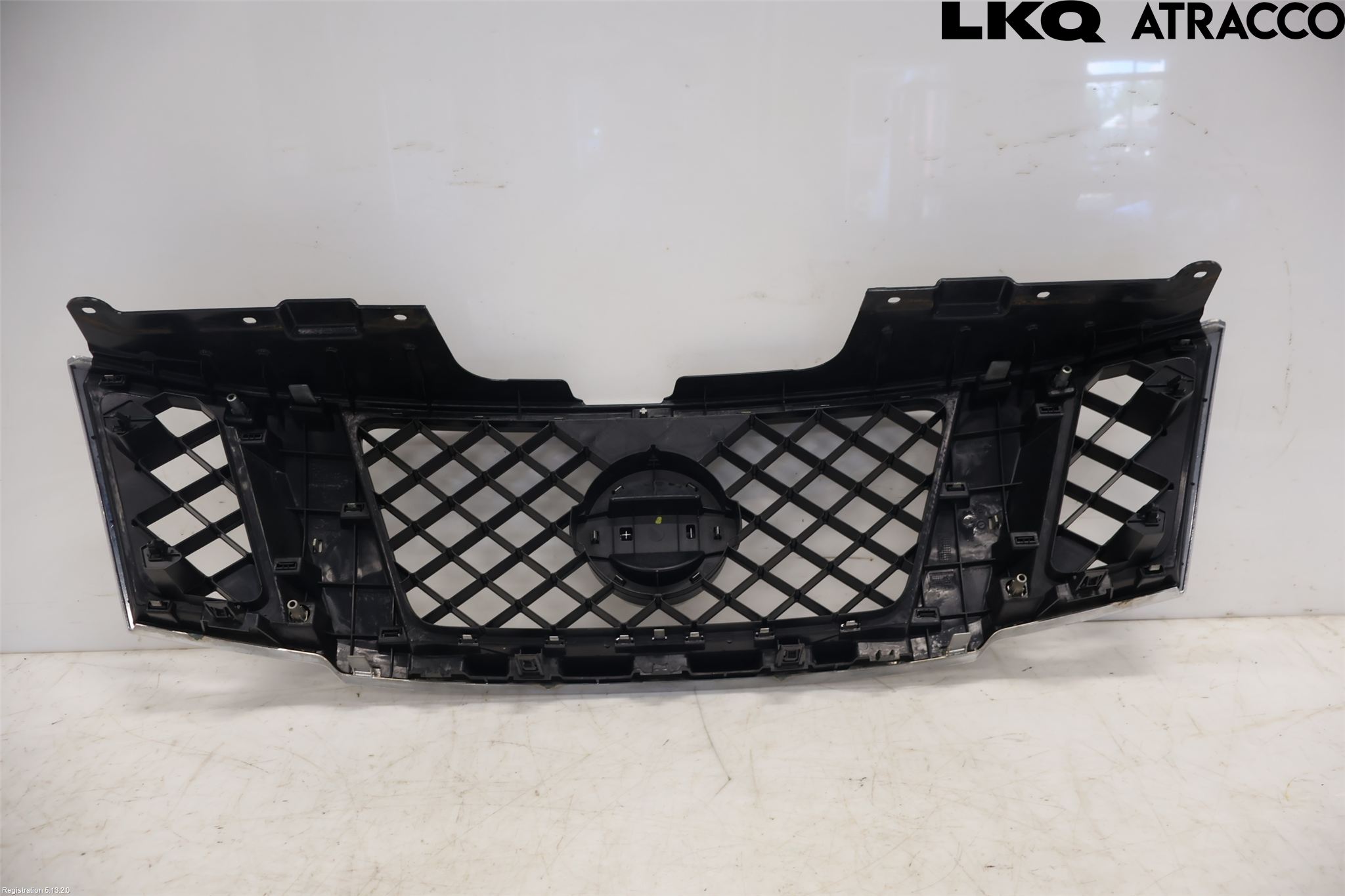 Nissan NAVARA 05-16 Grill Komp
