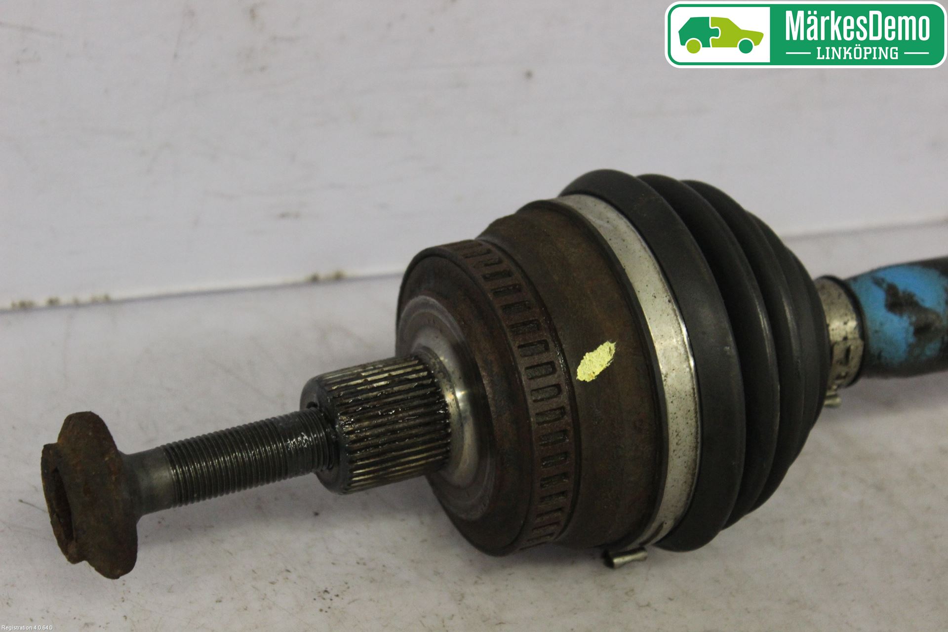 Audi A4/S4 05-07 Drivaxel Fram Höger