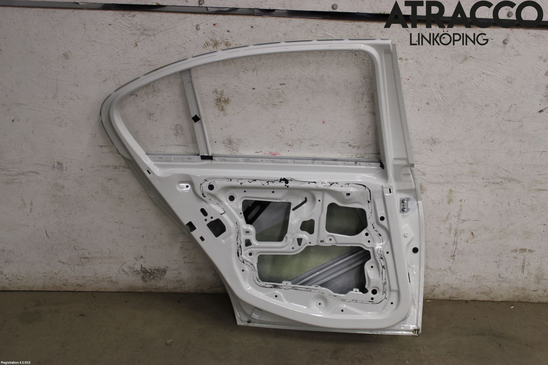 BMW 3 E90/91 SED/TOU 05-12 Dörr Bak Vänster