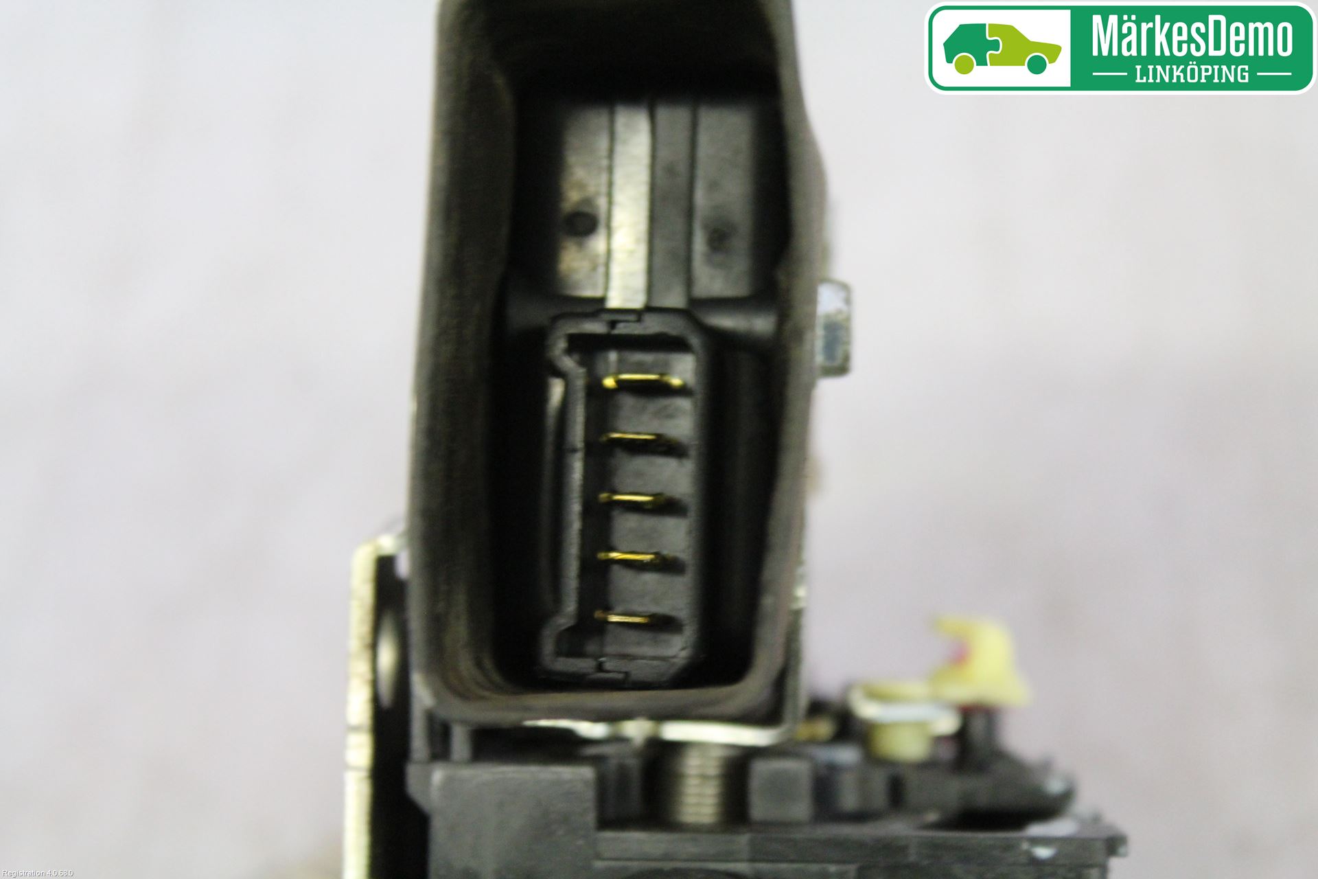 Dacia LOGAN PICK-UP Låskista-Dörrlås