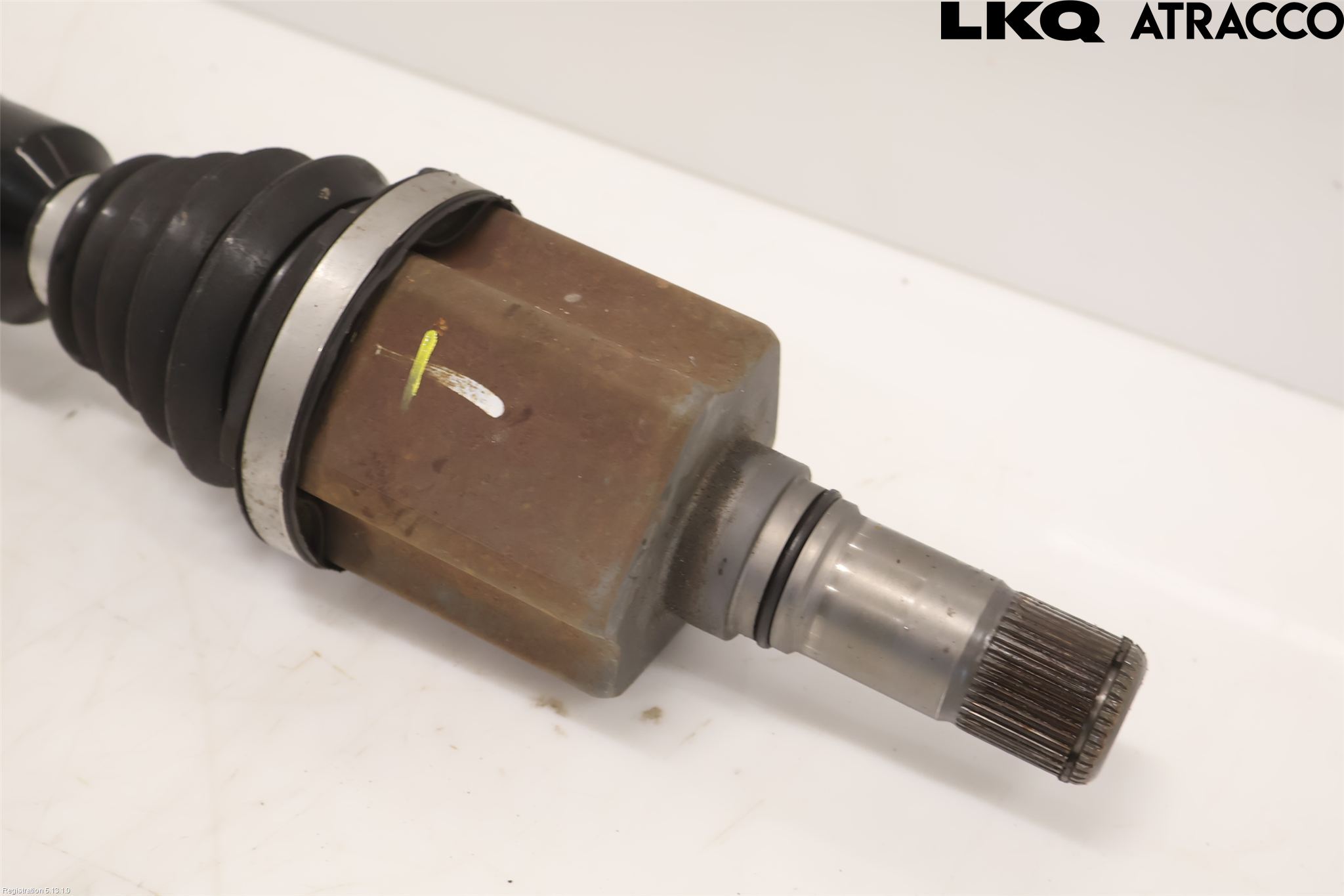Volkswagen VW PASSAT 15-19 Drivaxel Fram Höger